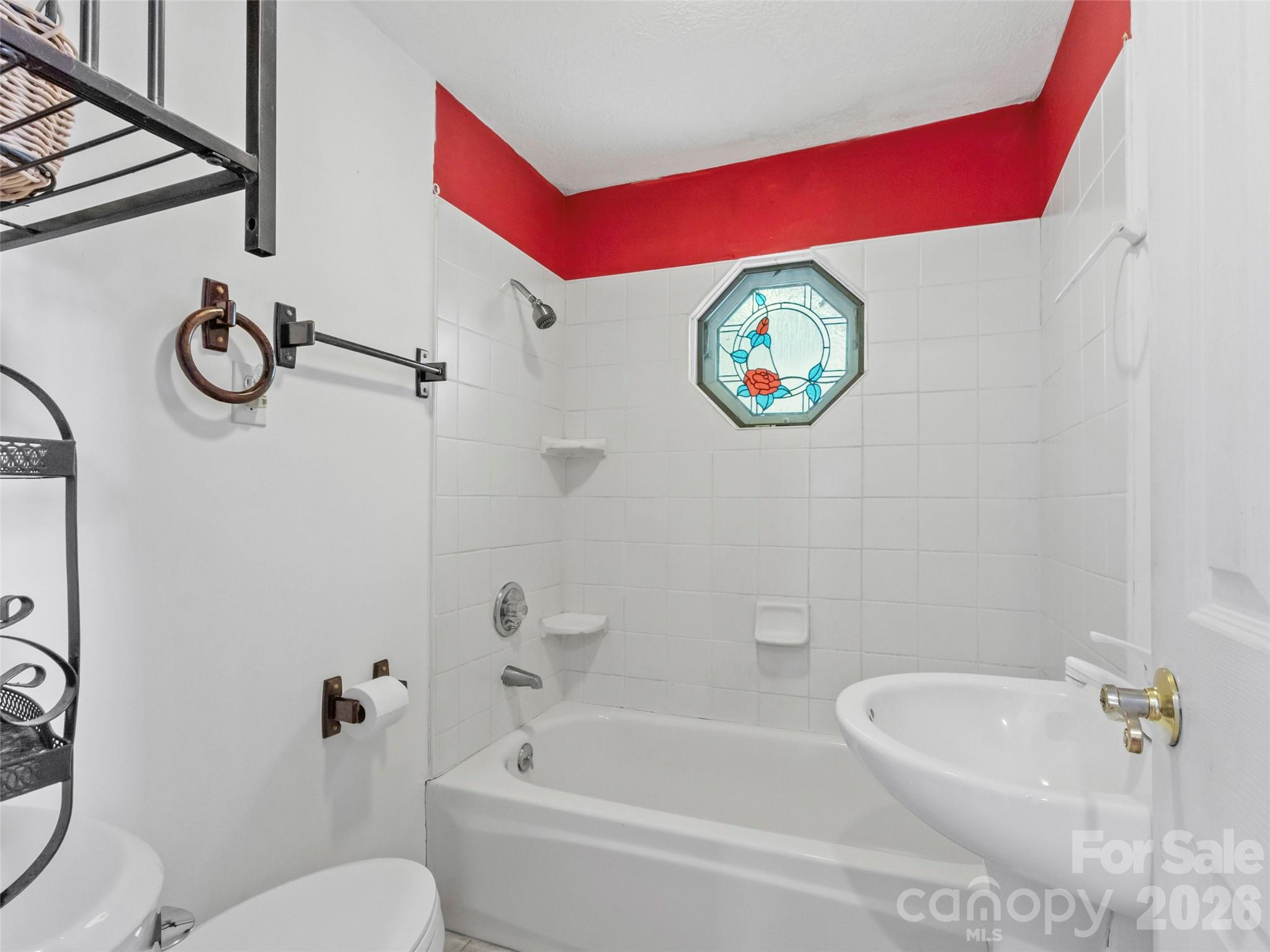 30 Clover Lane — Burnsville