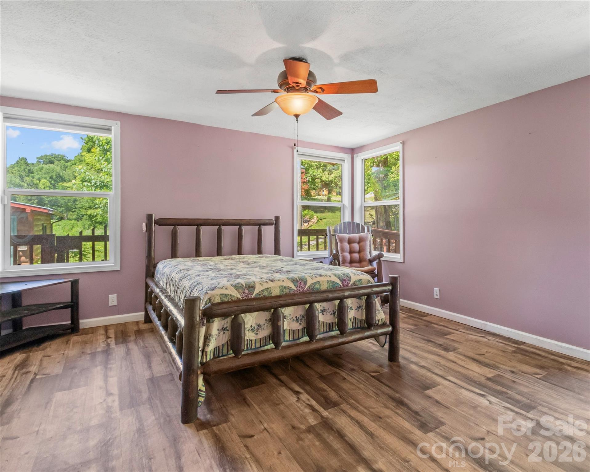 30 Clover Lane — Burnsville