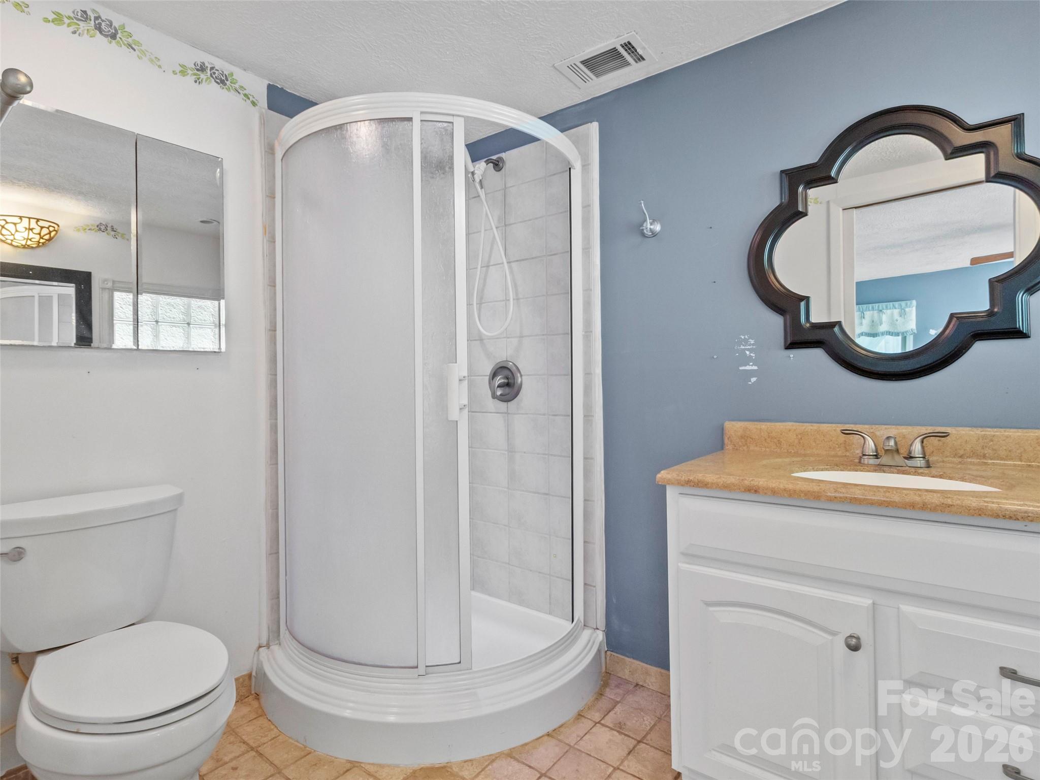30 Clover Lane — Burnsville