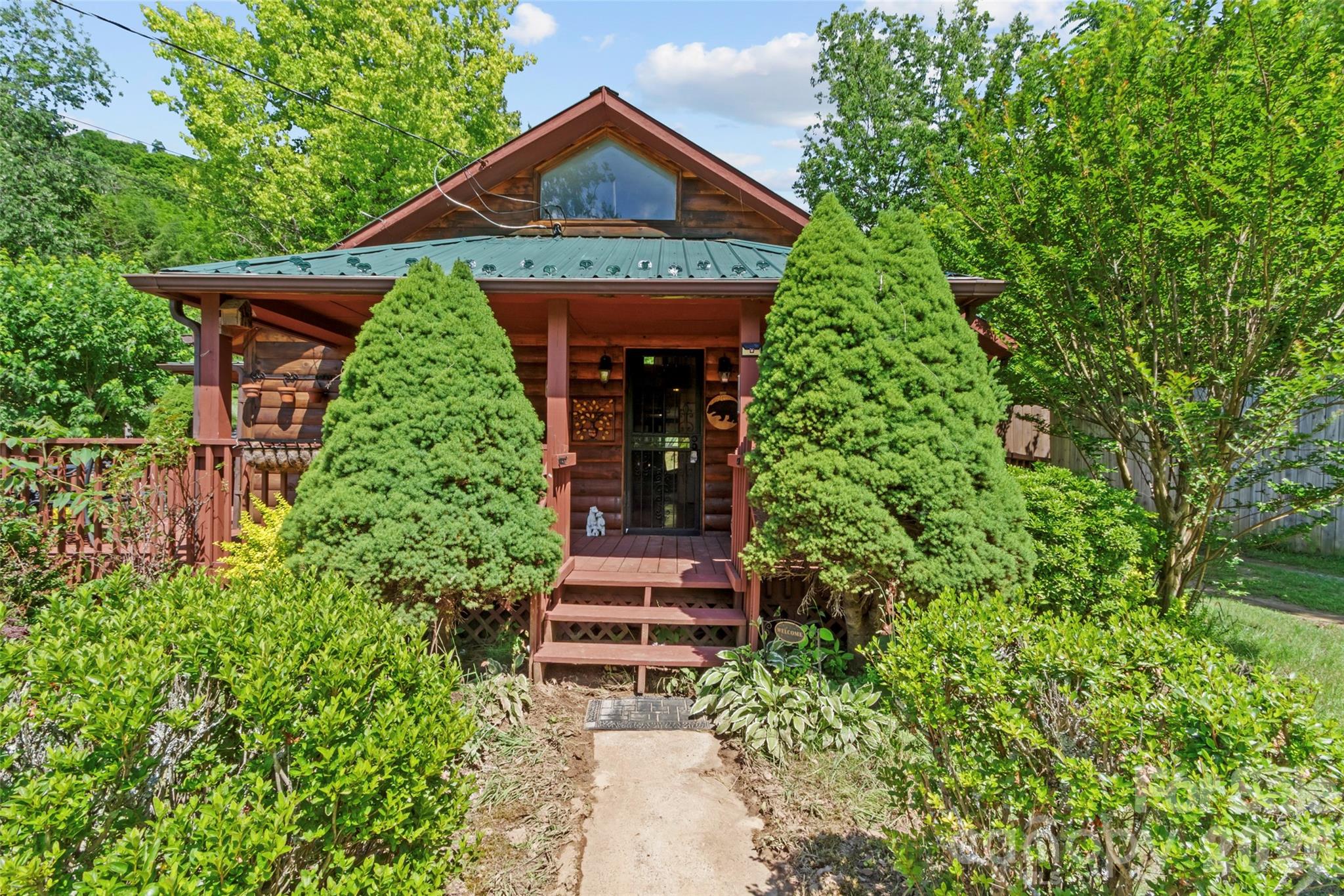 30 Clover Lane — Burnsville