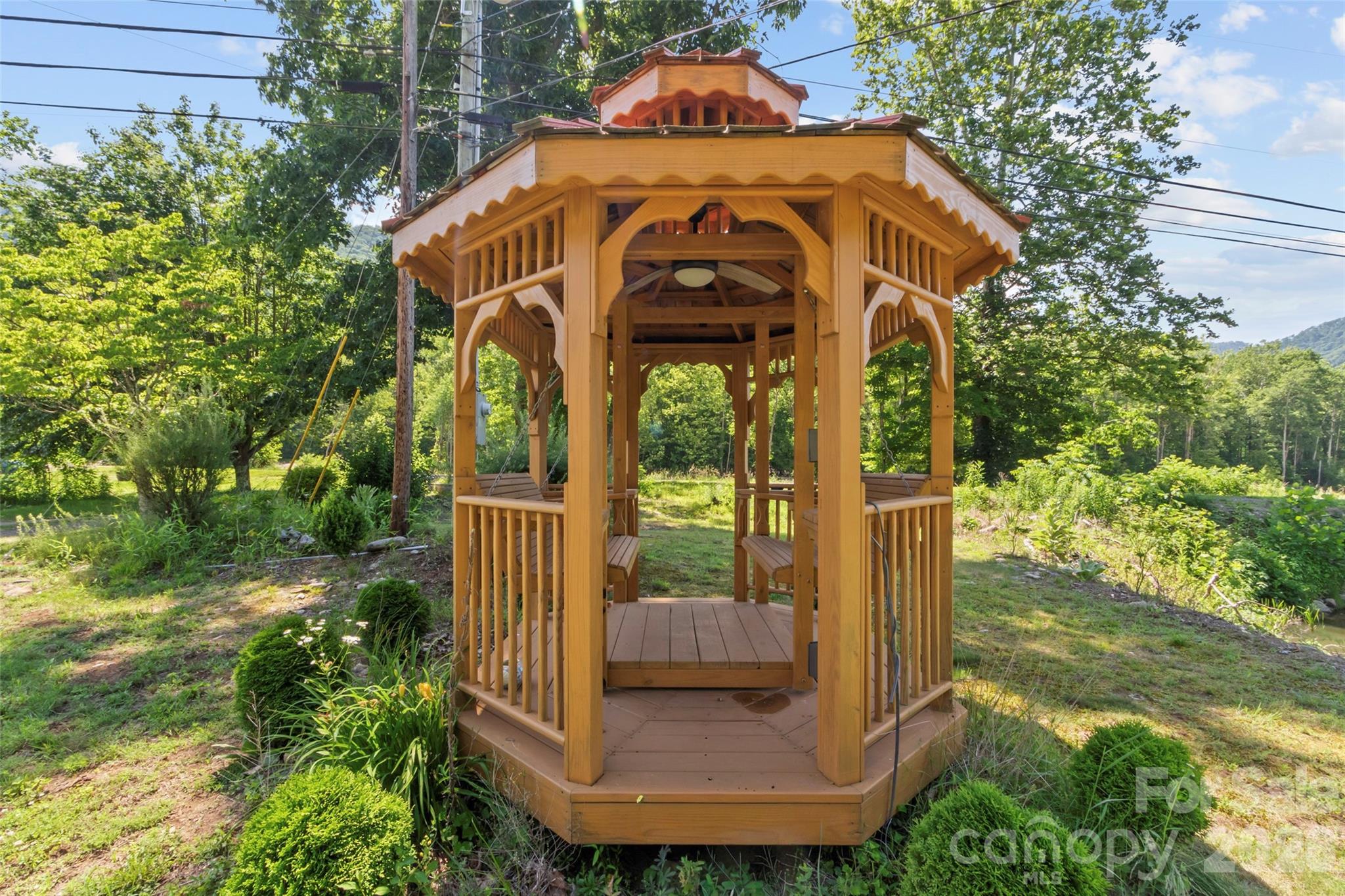 30 Clover Lane — Burnsville