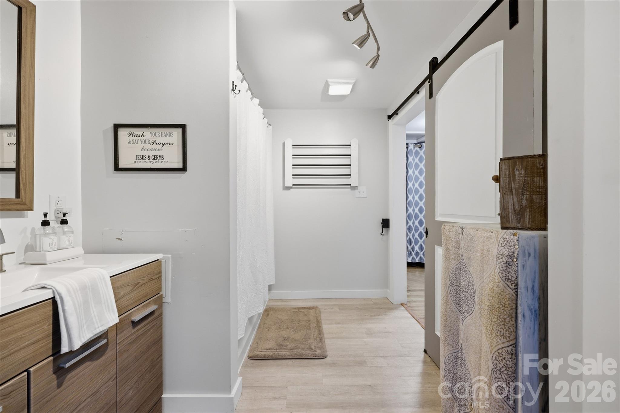 32 W Highland Avenue — Granite Falls