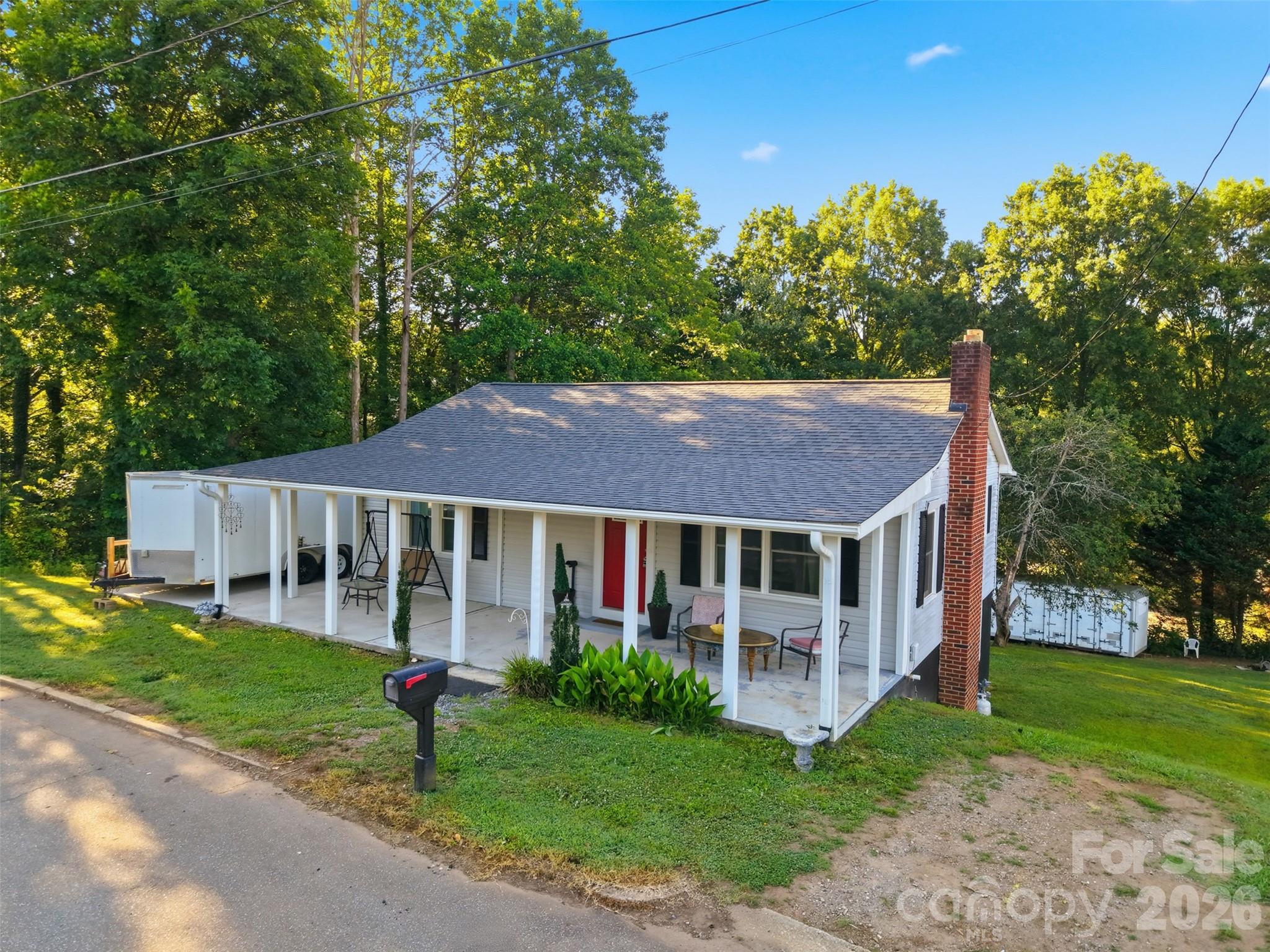 32 W Highland Avenue — Granite Falls