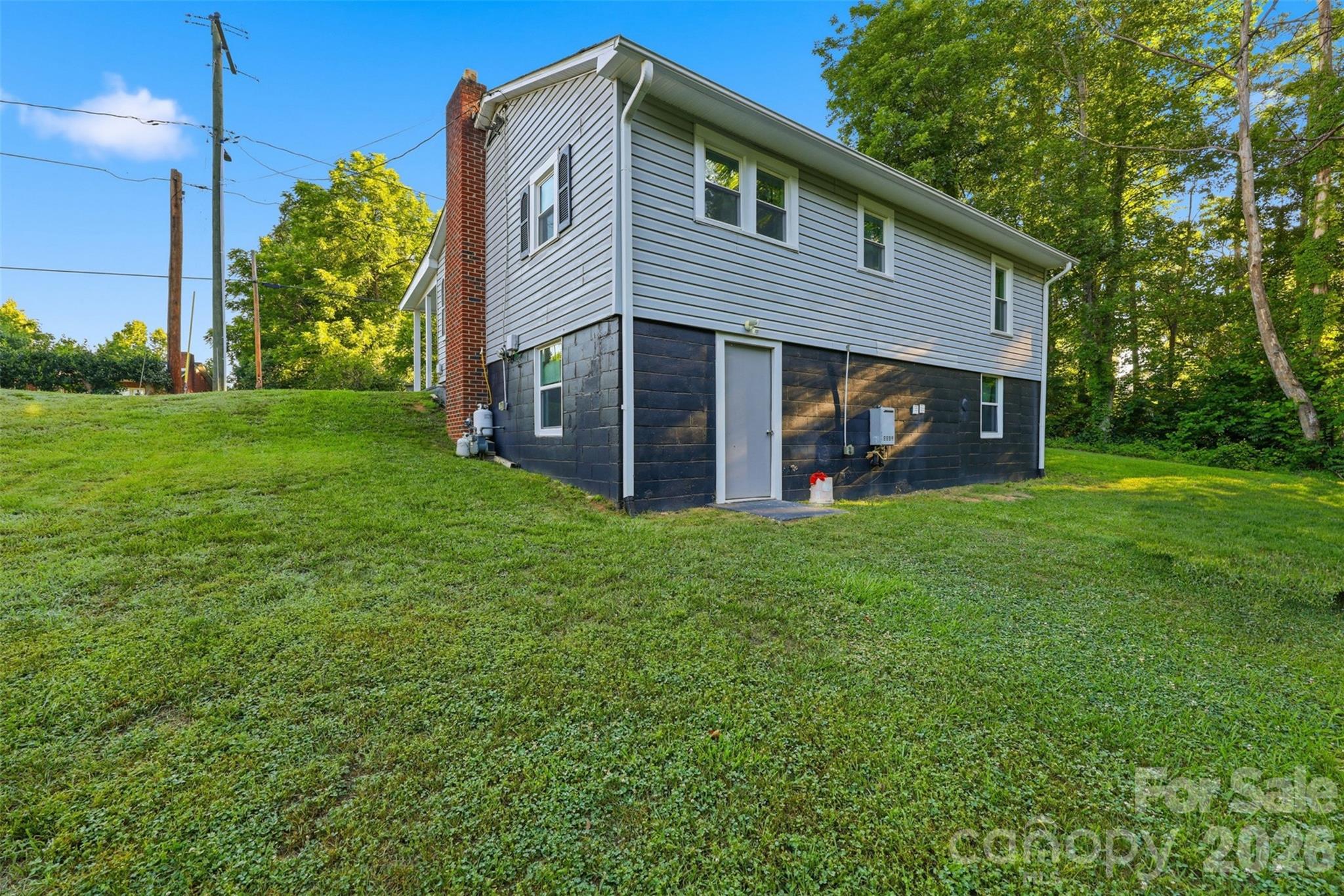 32 W Highland Avenue — Granite Falls