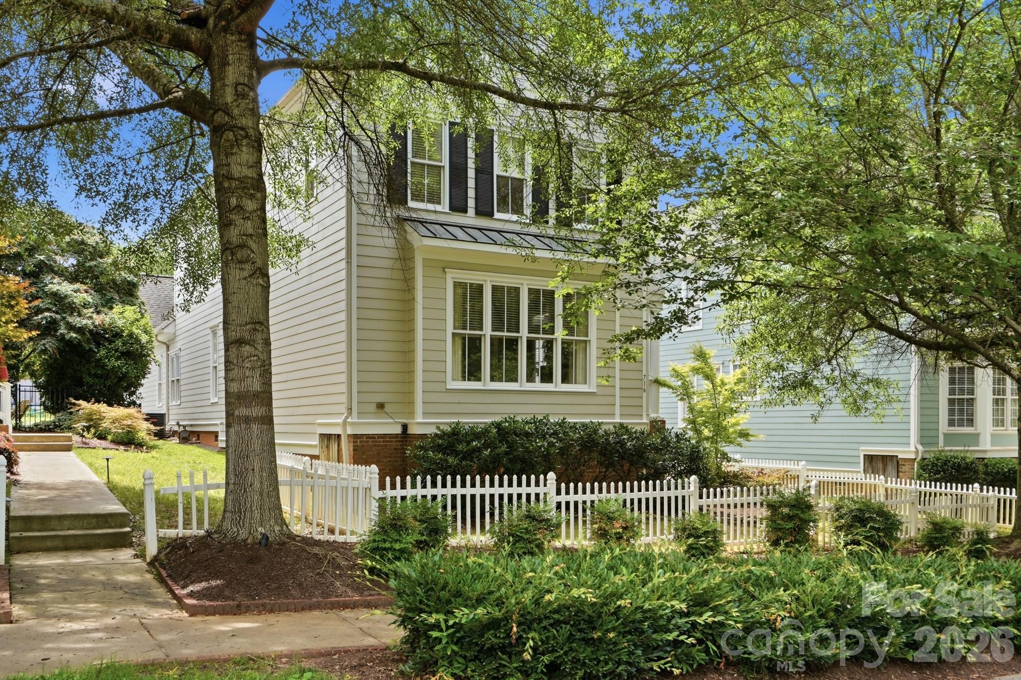 716 Shady Grove Crossing — Fort Mill