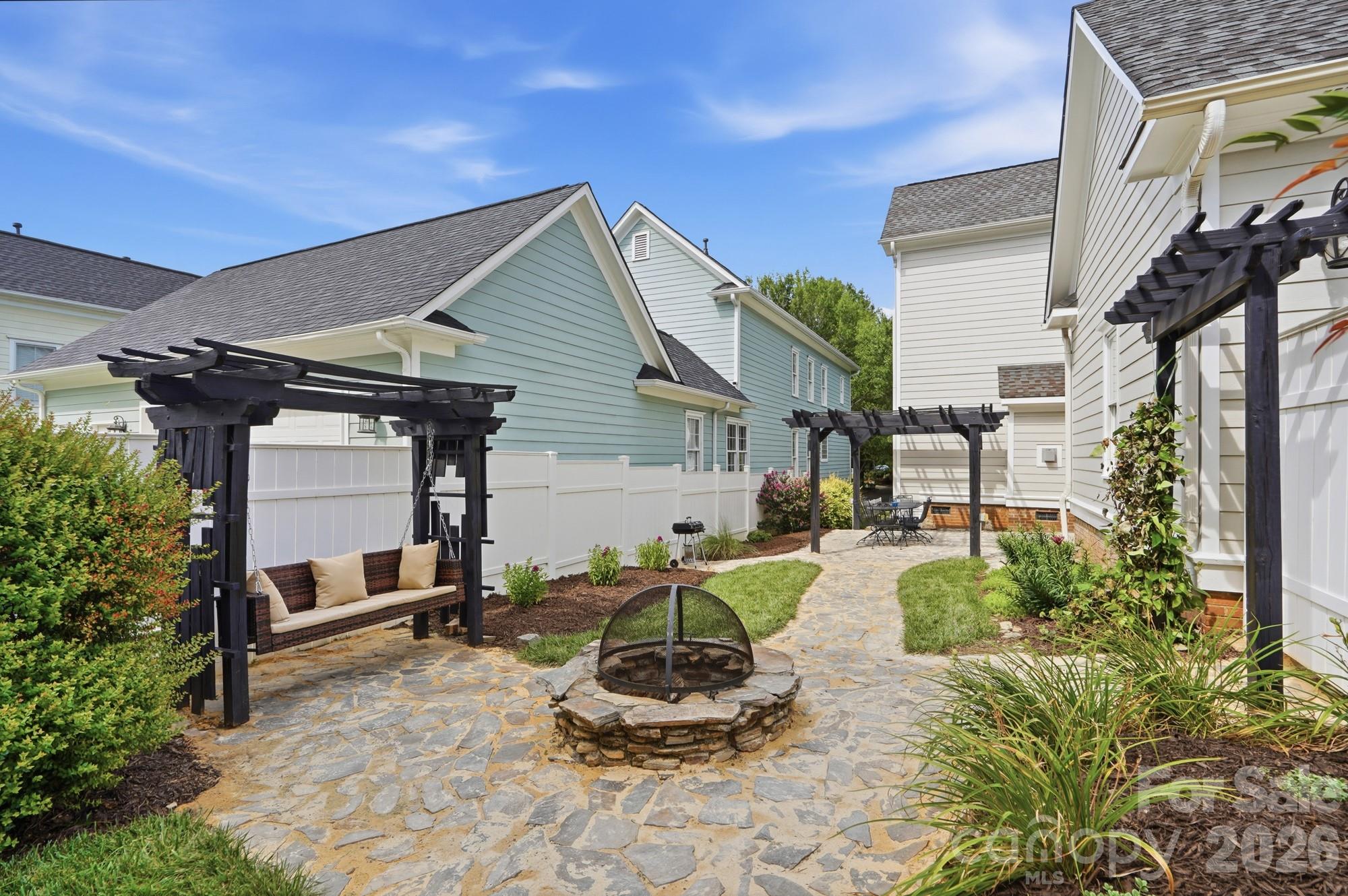 716 Shady Grove Crossing — Fort Mill