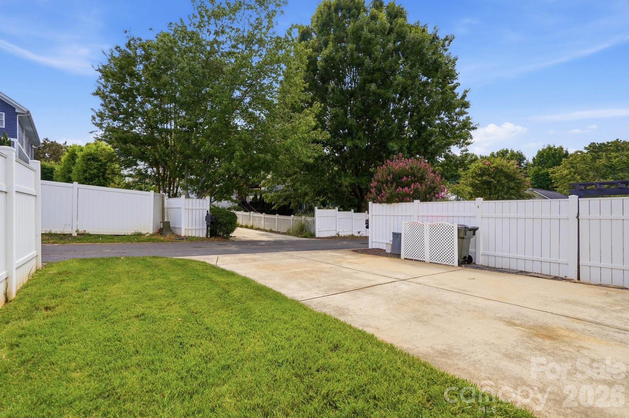 716 Shady Grove Crossing — Fort Mill