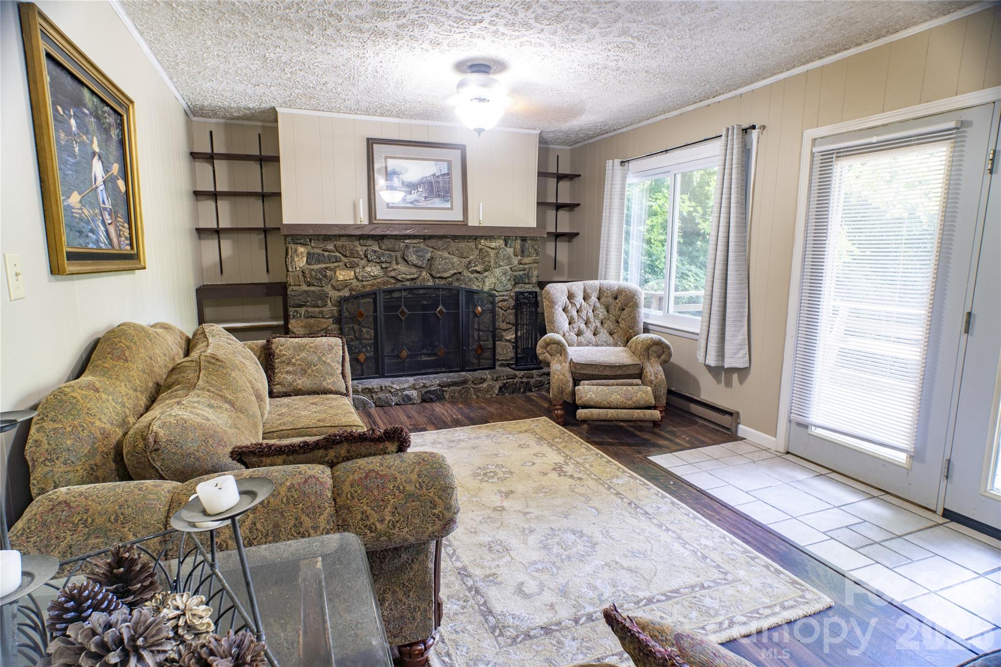 330 Riddle Cove Road — Maggie Valley