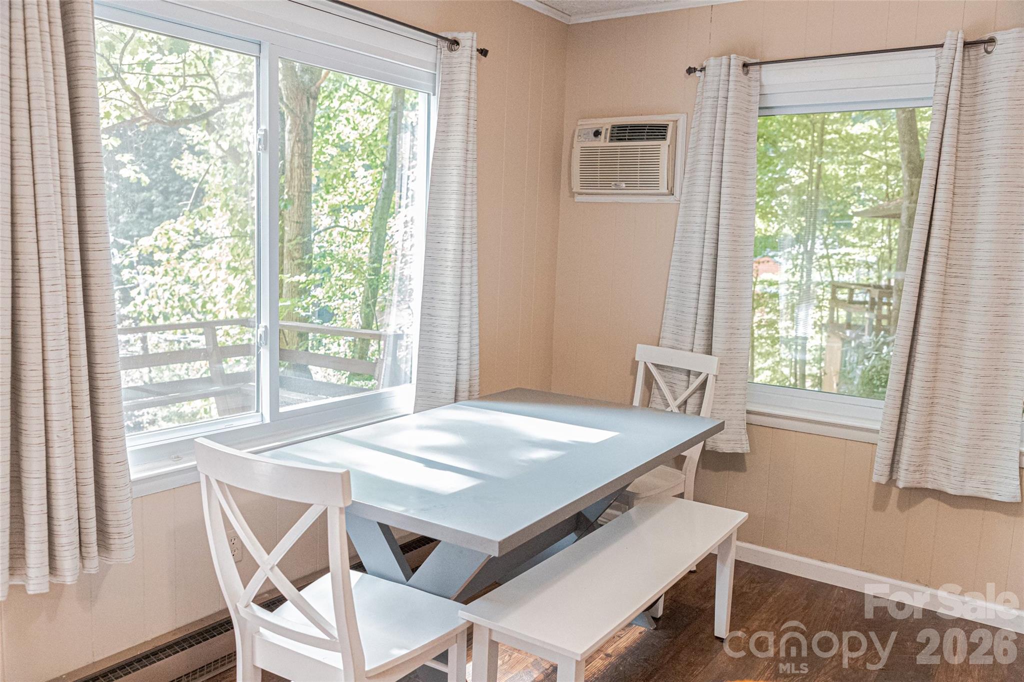 330 Riddle Cove Road — Maggie Valley