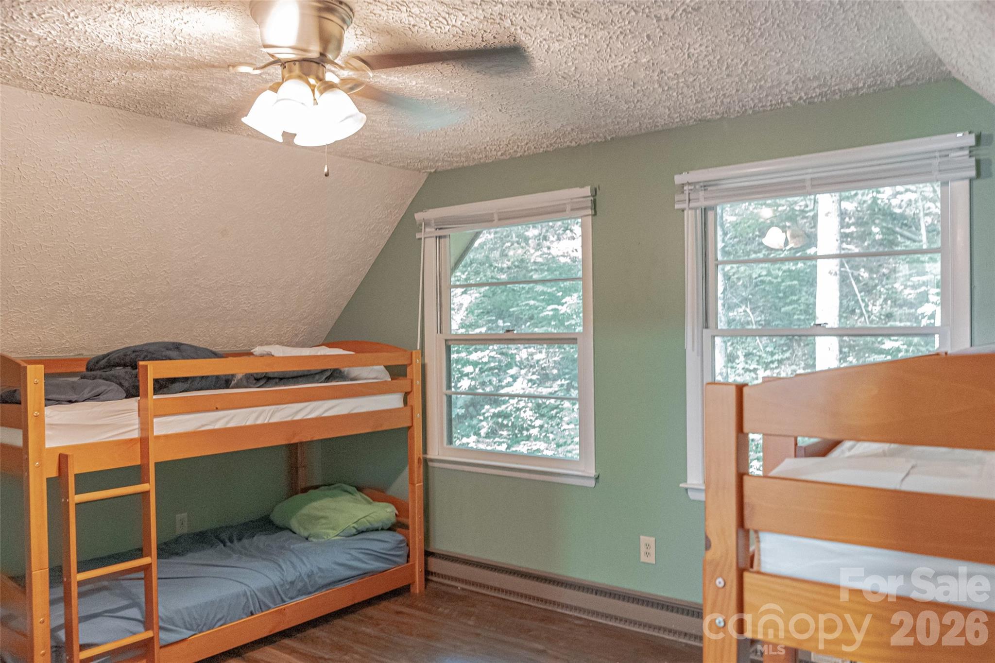 330 Riddle Cove Road — Maggie Valley