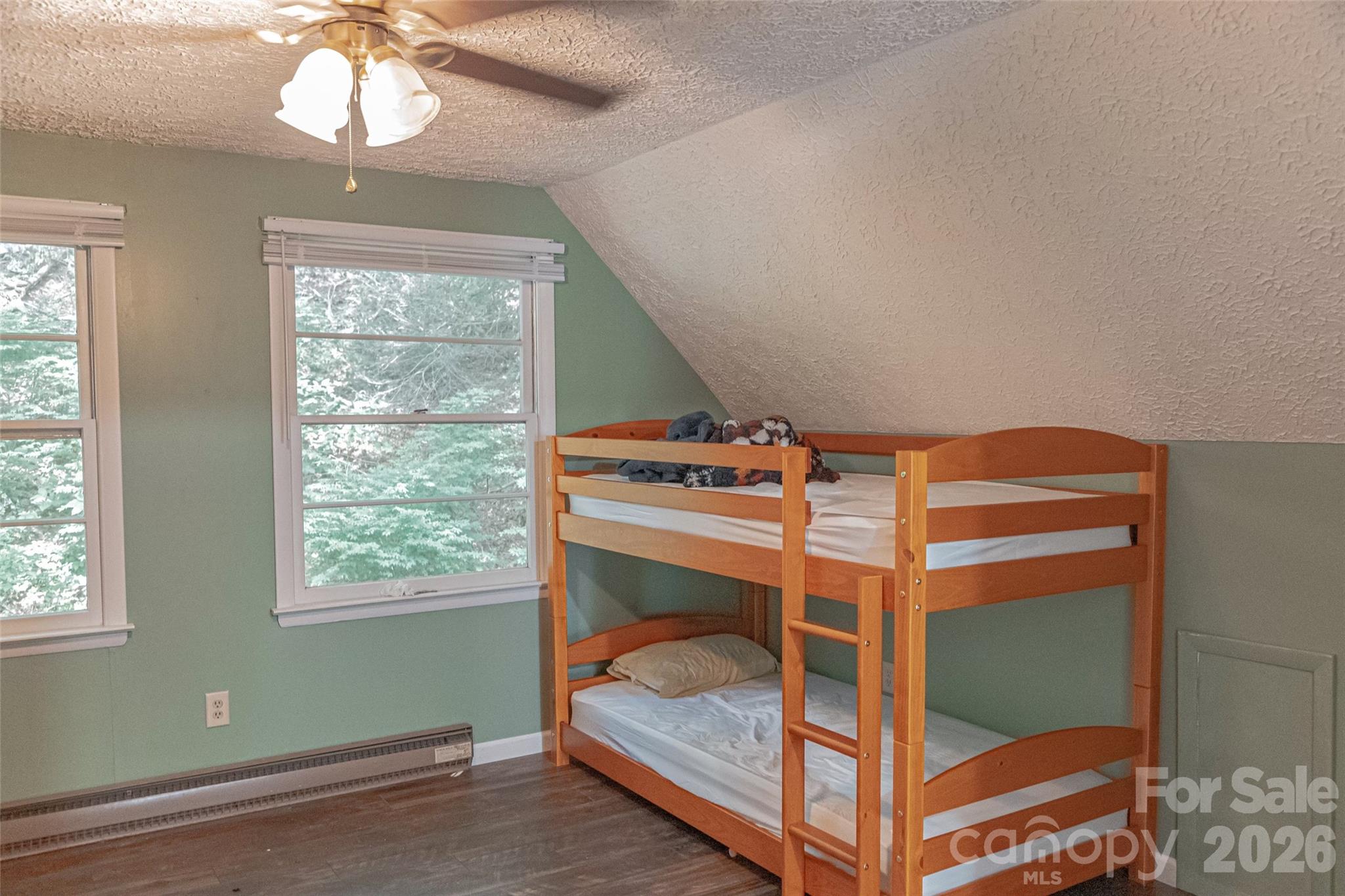 330 Riddle Cove Road — Maggie Valley