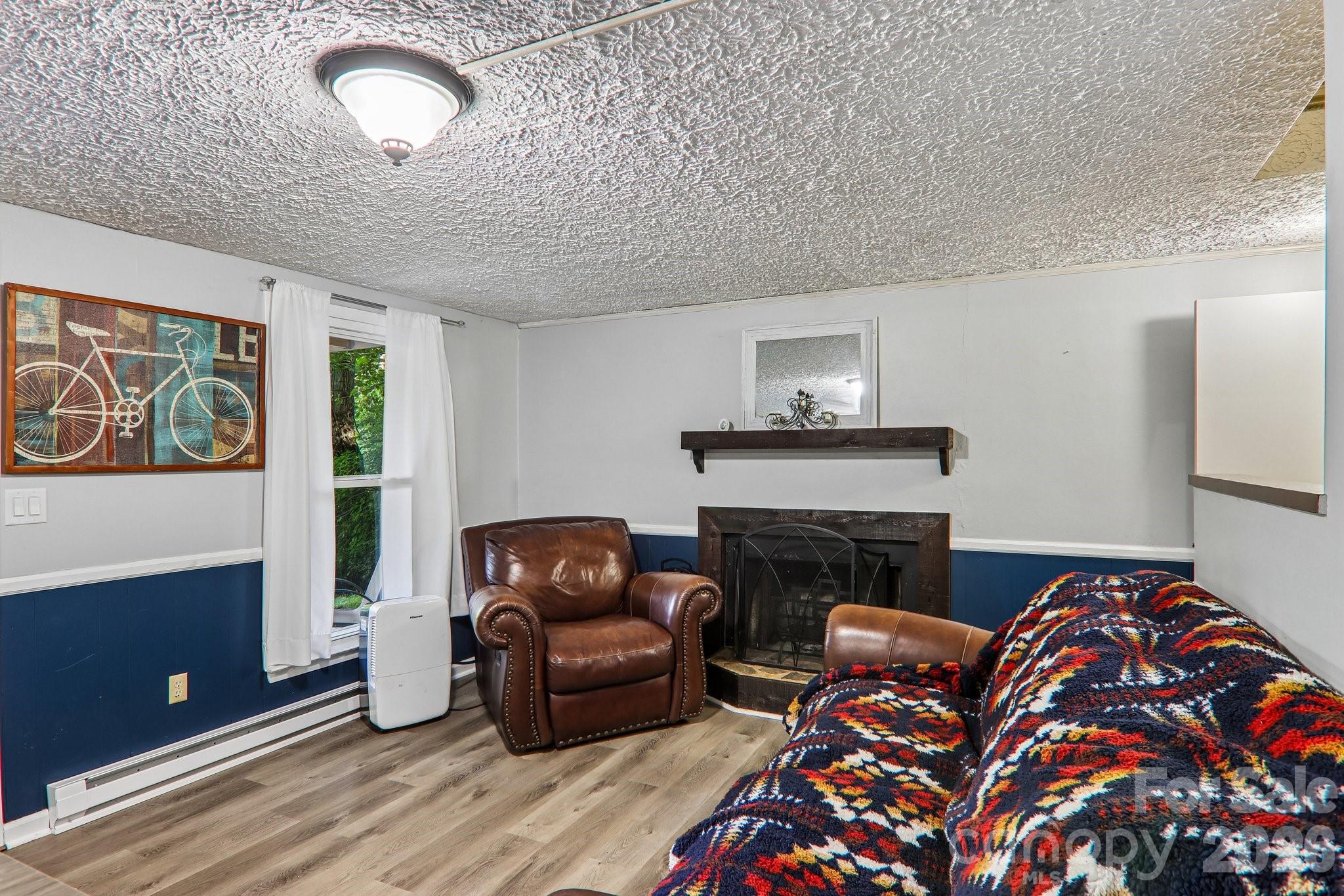 330 Riddle Cove Road — Maggie Valley