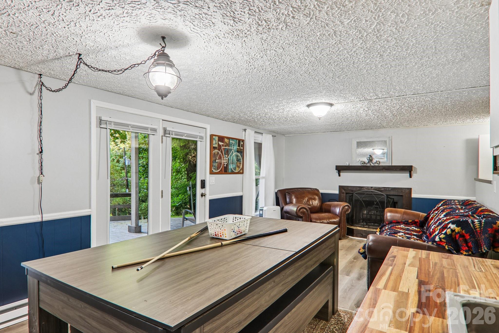 330 Riddle Cove Road — Maggie Valley