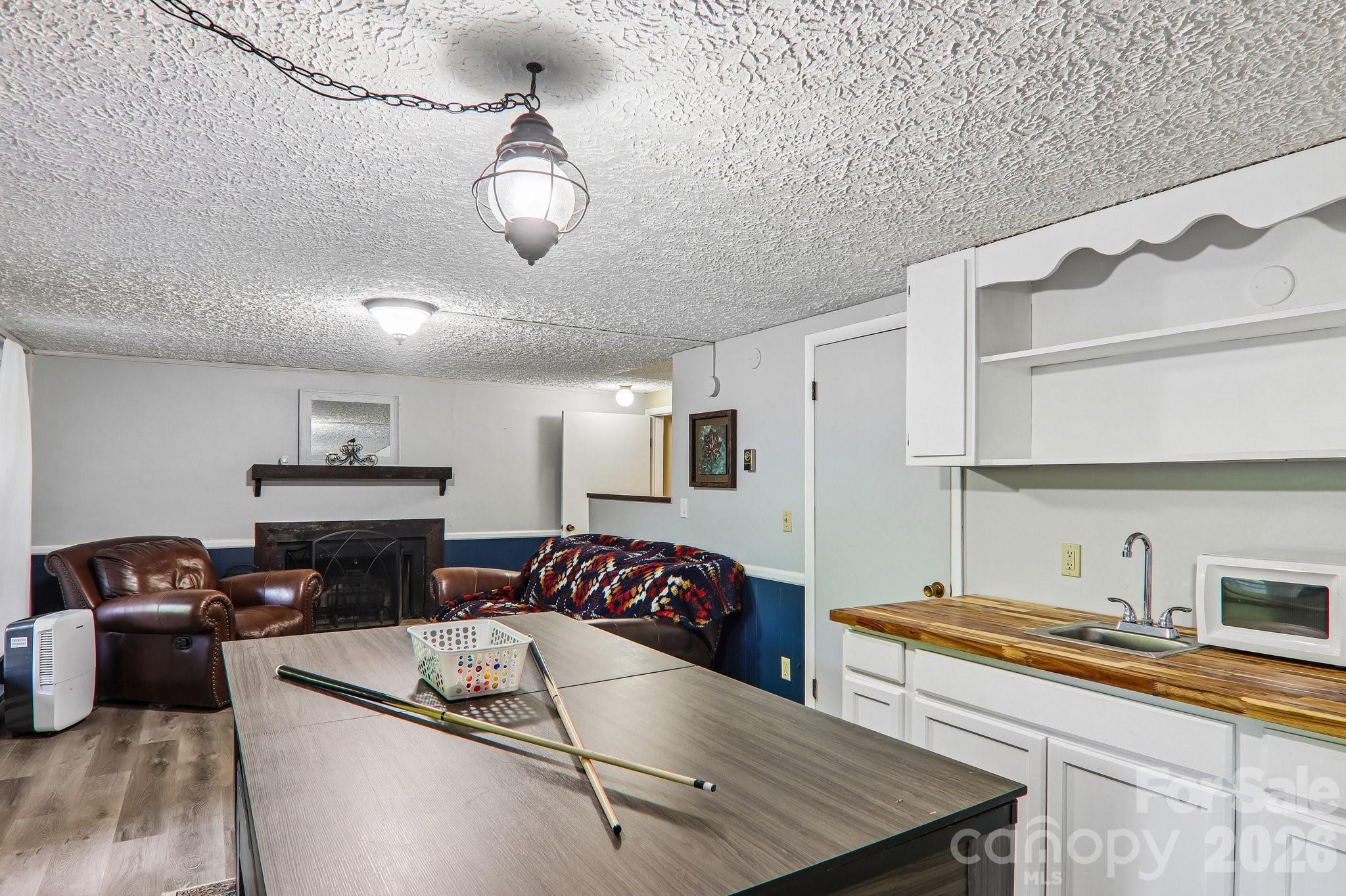 330 Riddle Cove Road — Maggie Valley