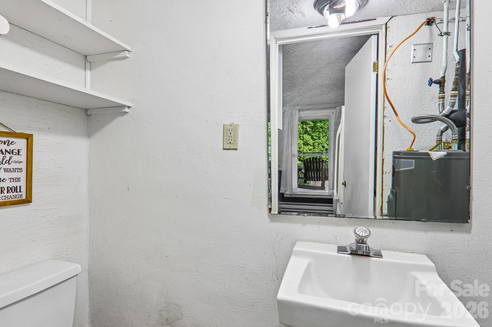 330 Riddle Cove Road — Maggie Valley