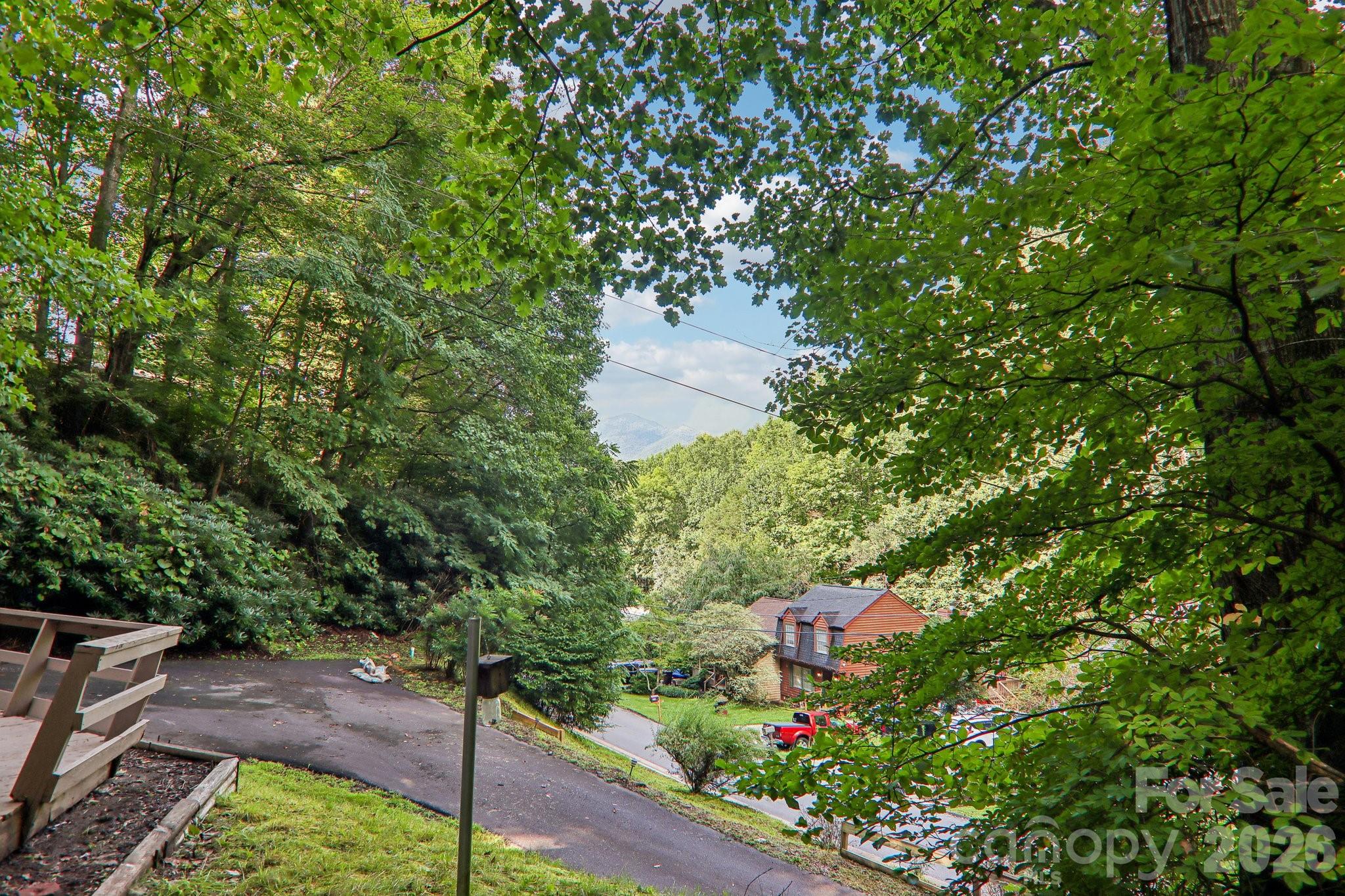 330 Riddle Cove Road — Maggie Valley