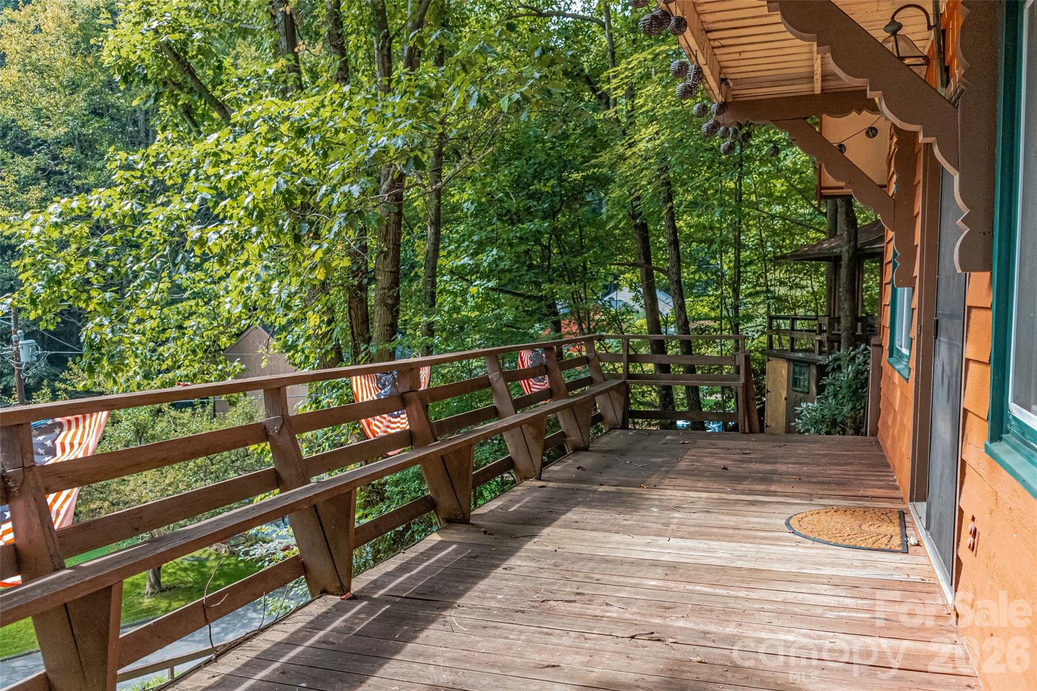 330 Riddle Cove Road — Maggie Valley