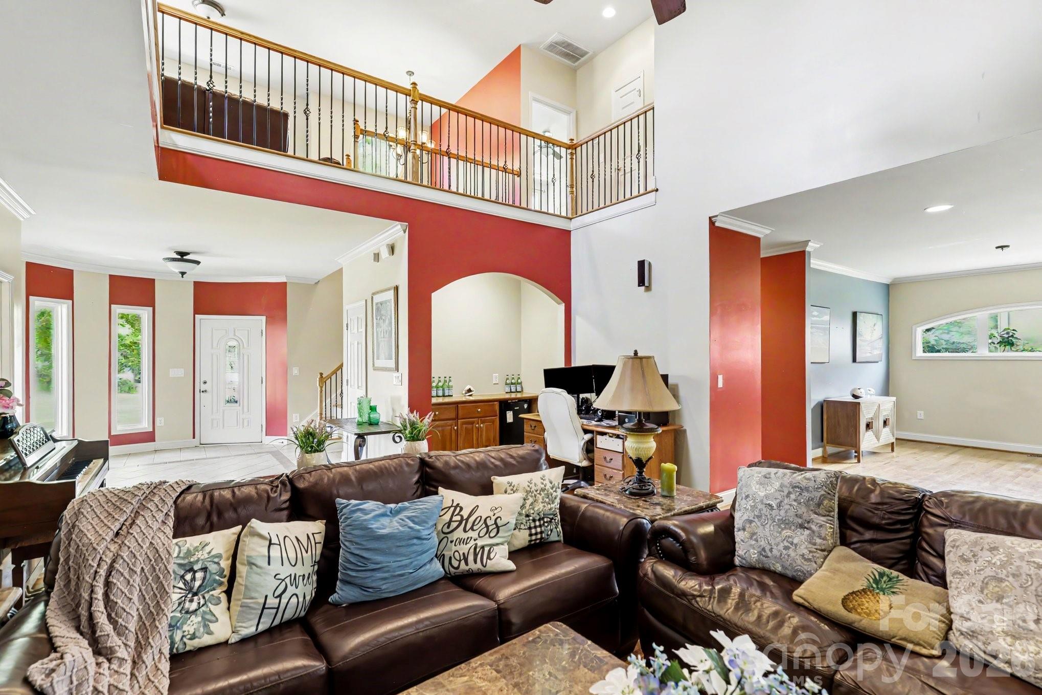 10130 Fairlea Drive — Charlotte