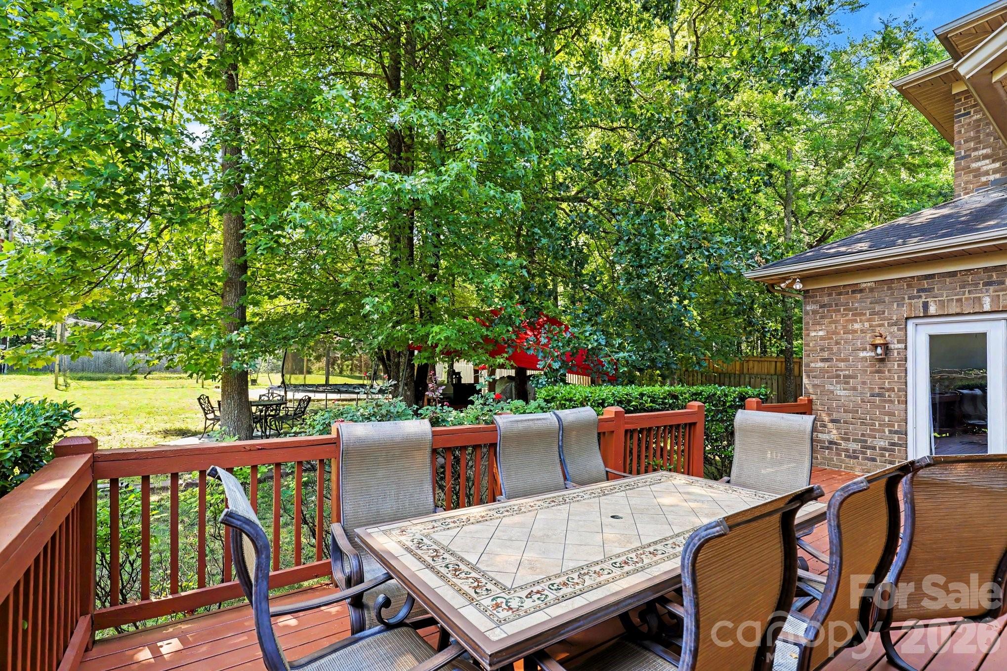 10130 Fairlea Drive — Charlotte