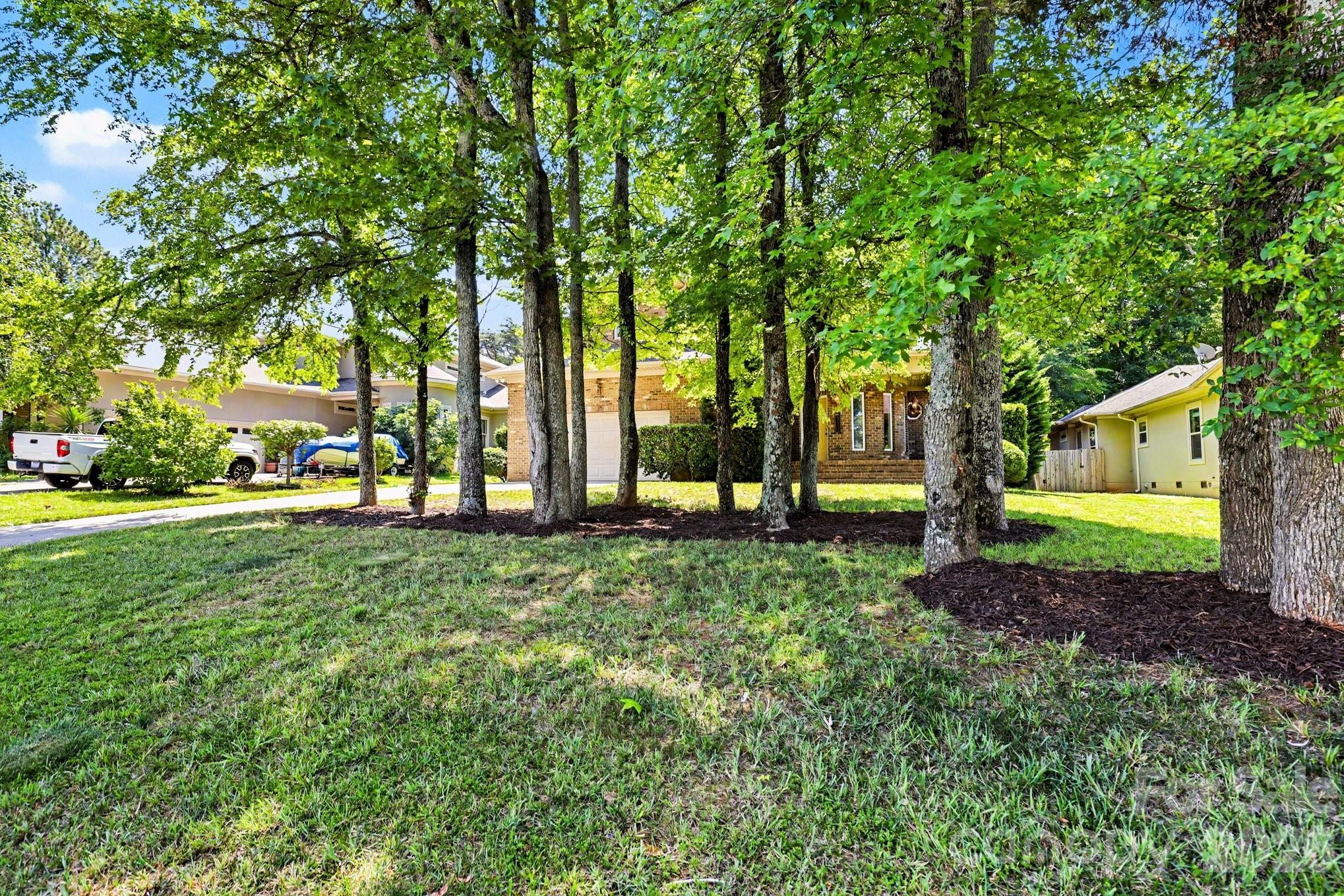 10130 Fairlea Drive — Charlotte