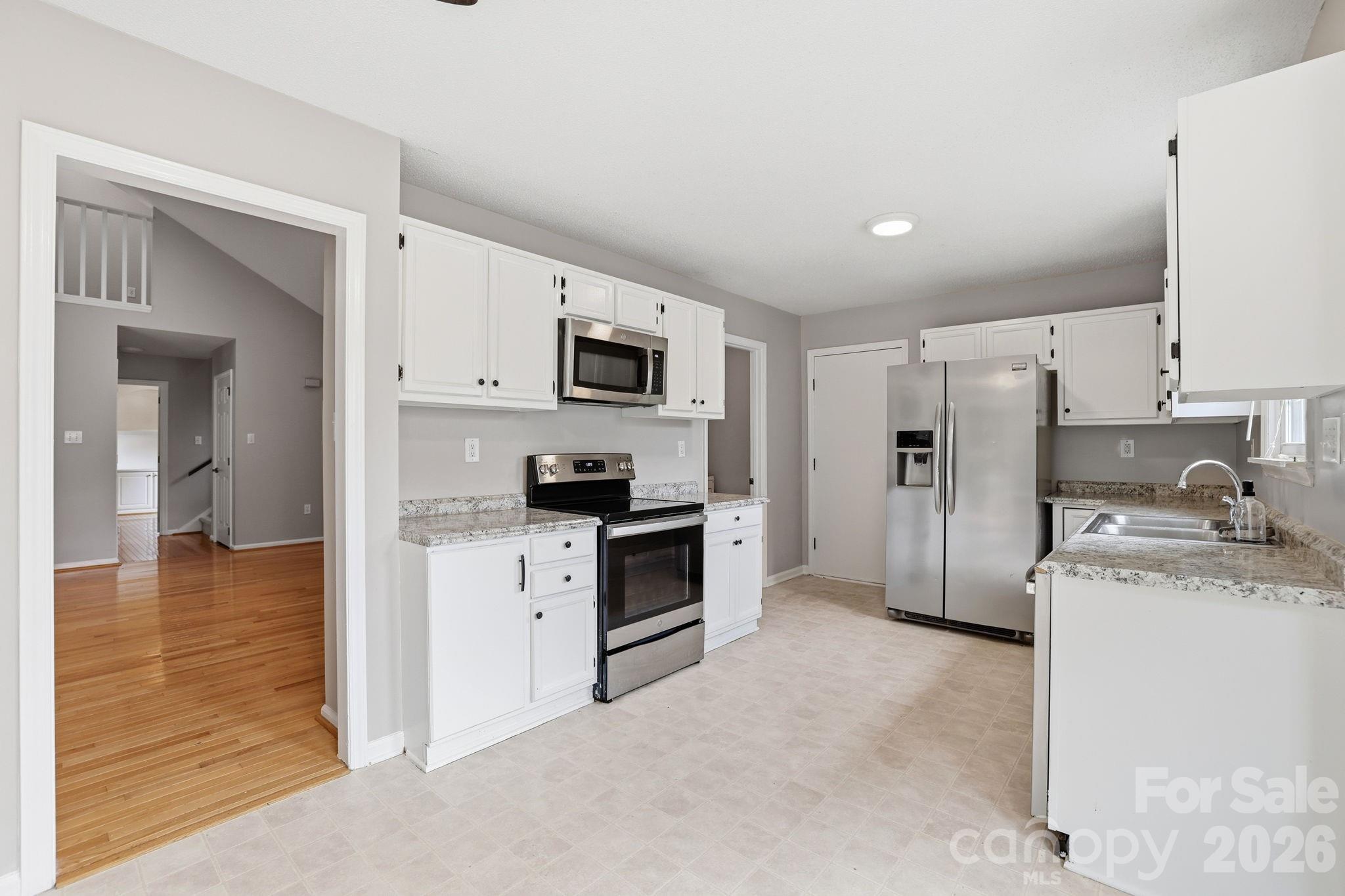 7038 Chelsea Day Lane — Tega Cay