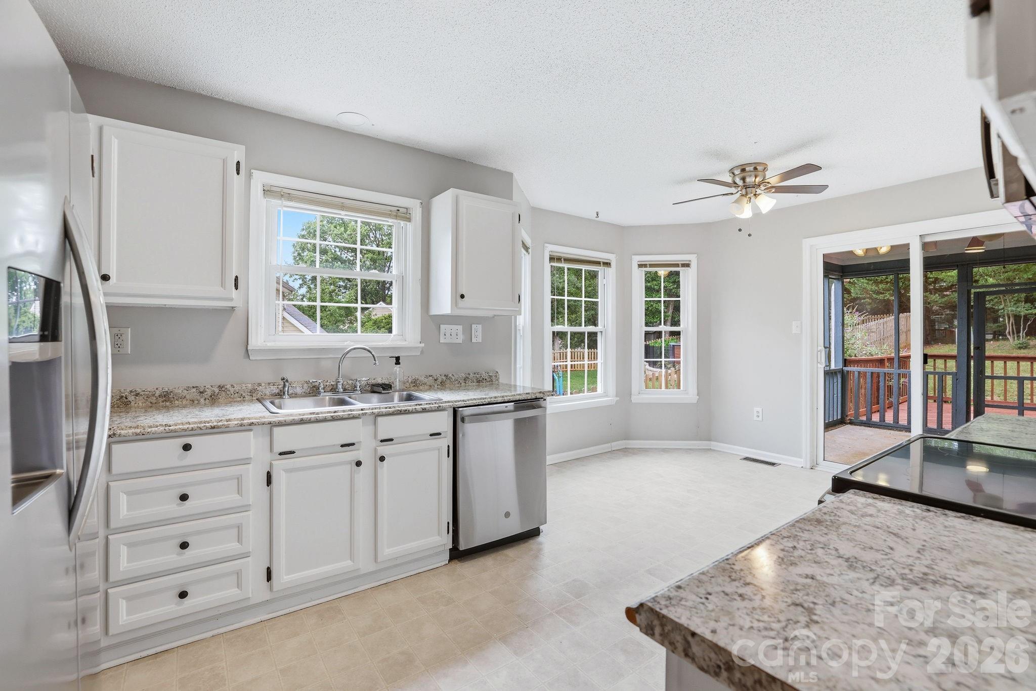 7038 Chelsea Day Lane — Tega Cay