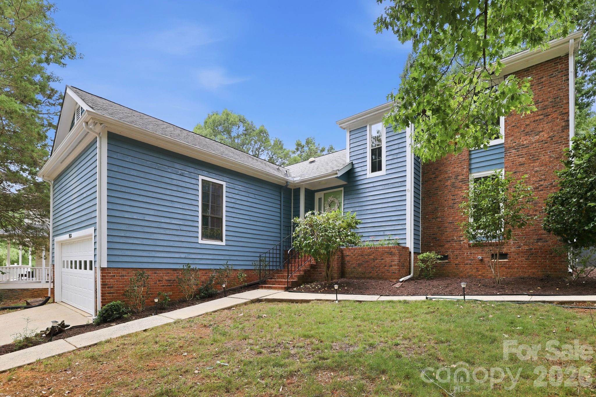 7038 Chelsea Day Lane — Tega Cay