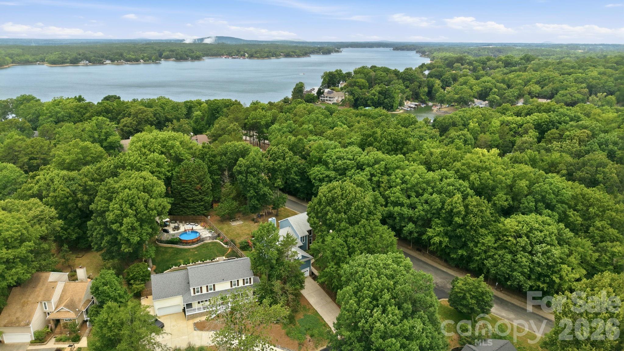 7038 Chelsea Day Lane — Tega Cay