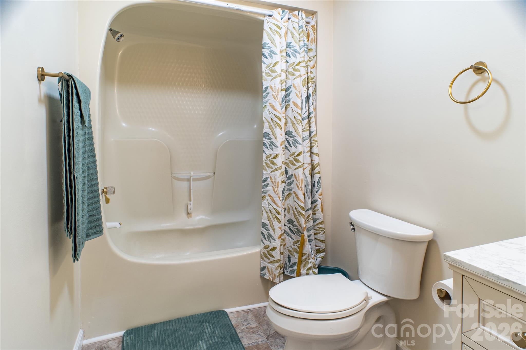 101 Friar Tuck Lane — Maggie Valley