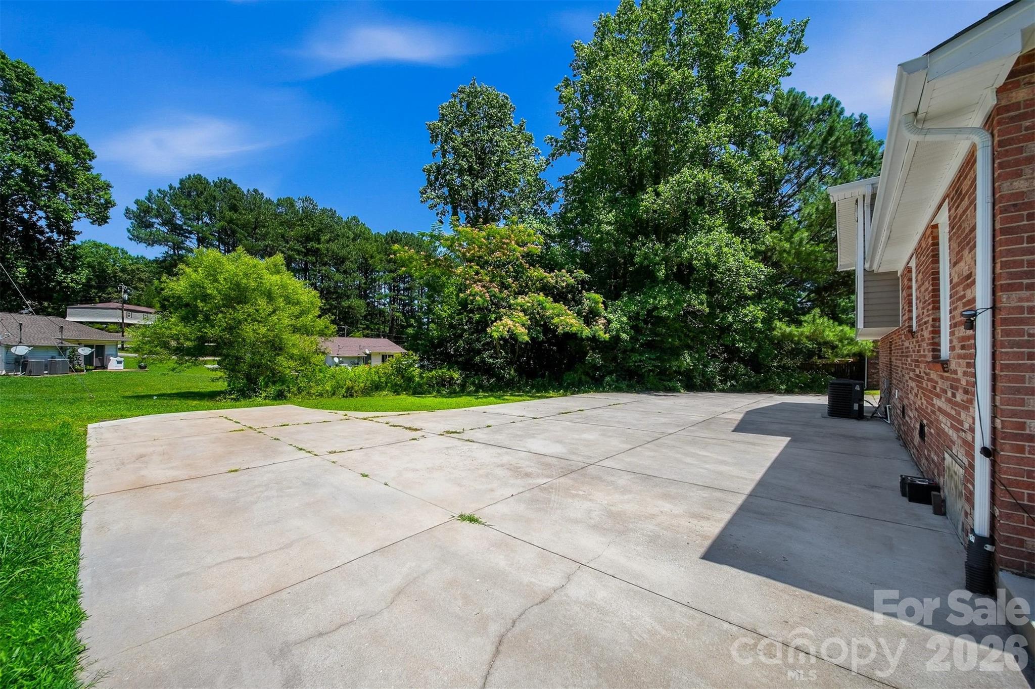 1401 Southwest Boulevard — Newton