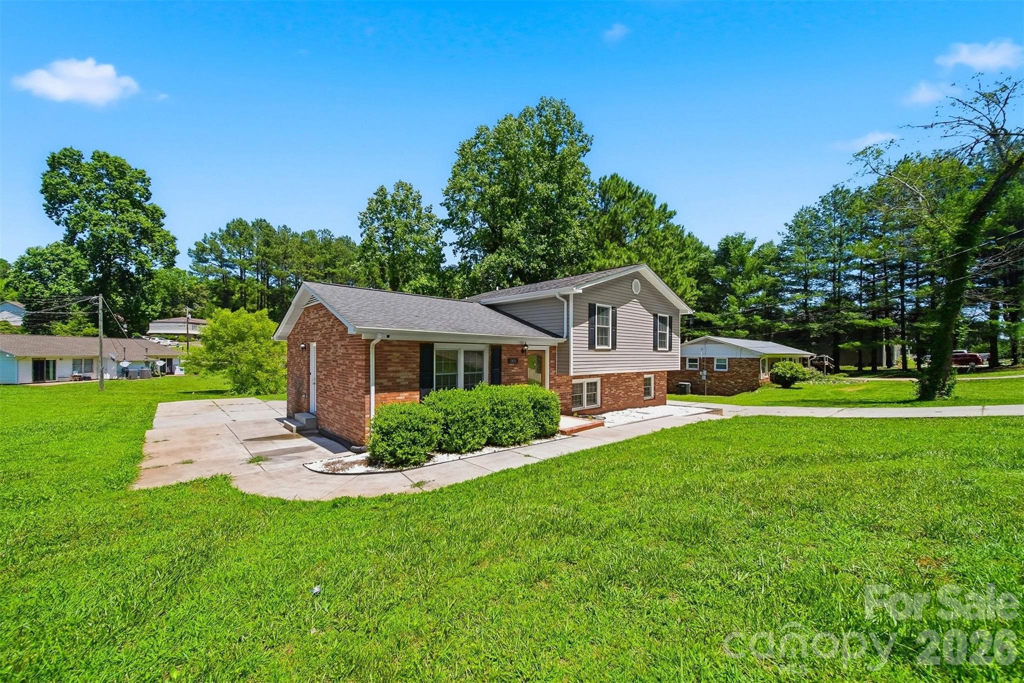 1401 Southwest Boulevard — Newton
