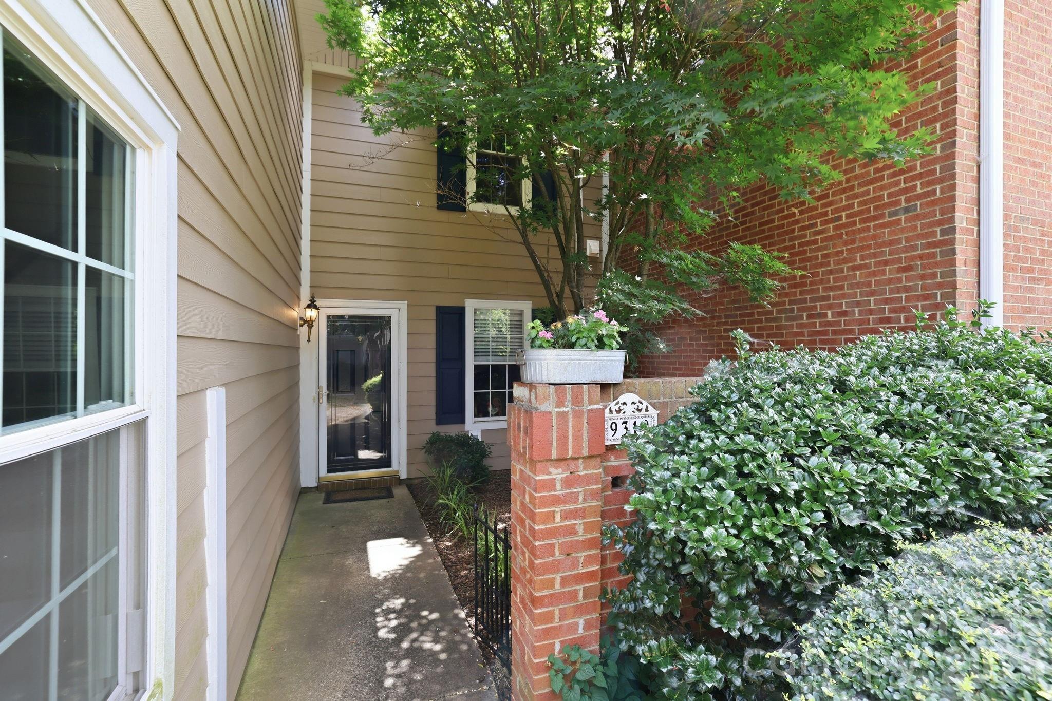 9319 S Vicksburg Park Court — Charlotte