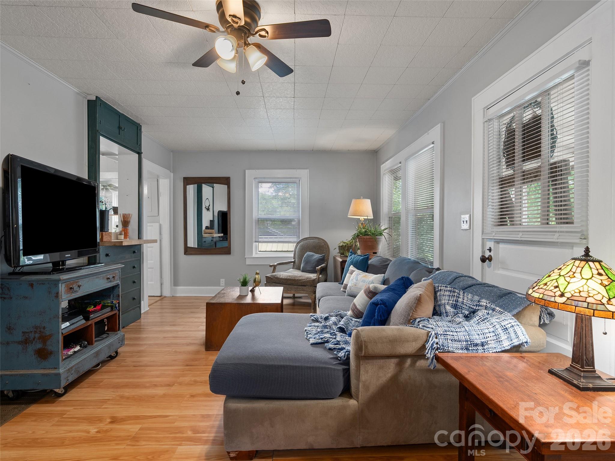 15 Craig Circle — Asheville