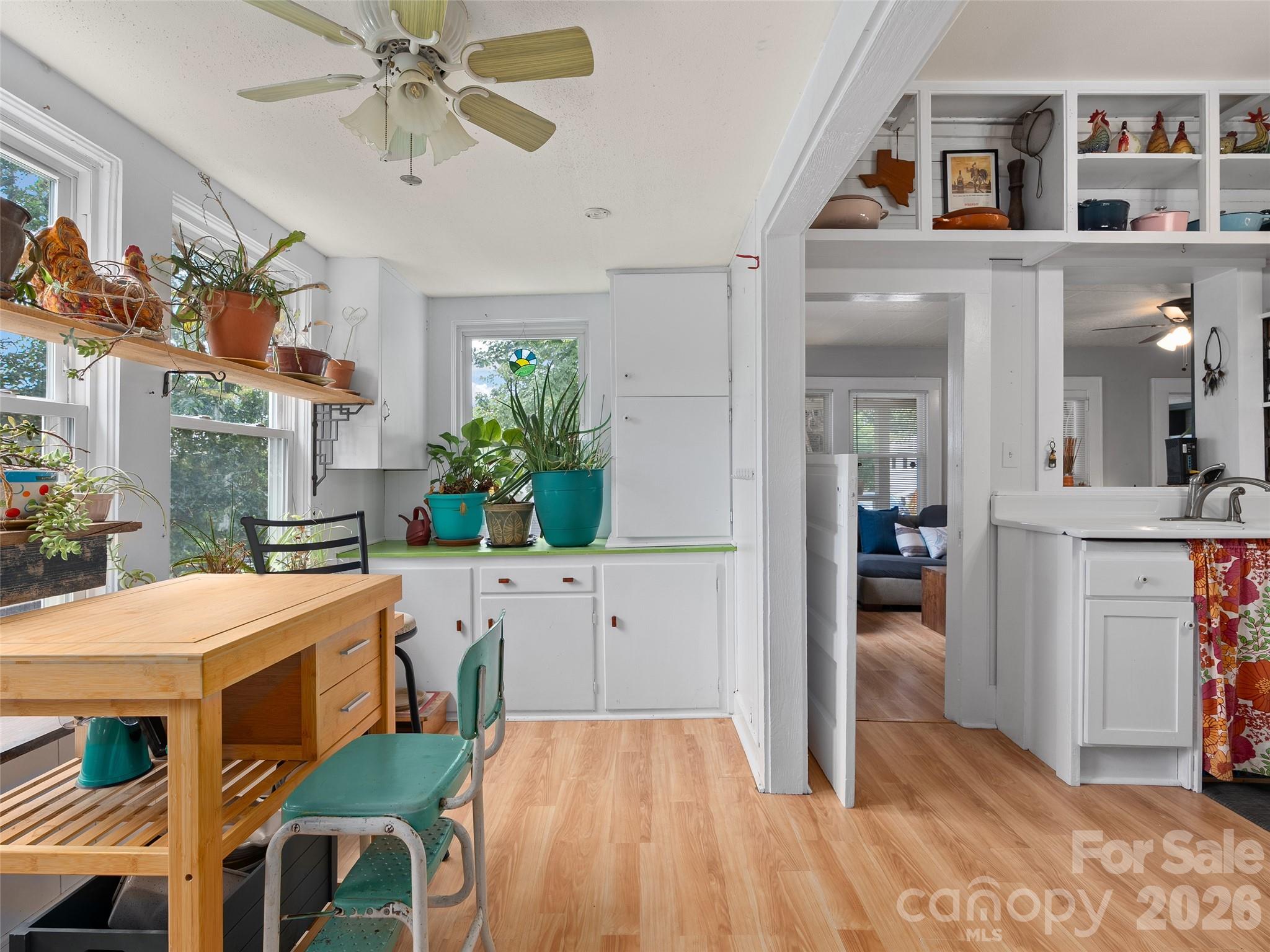 15 Craig Circle — Asheville