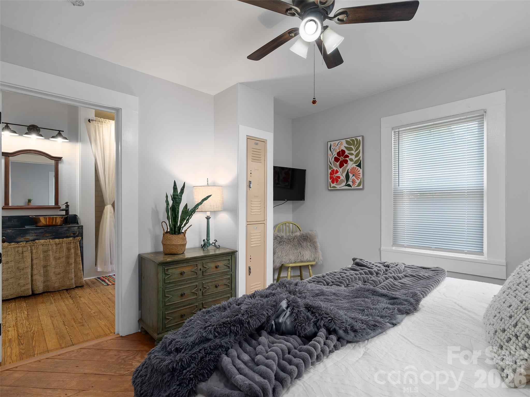 15 Craig Circle — Asheville