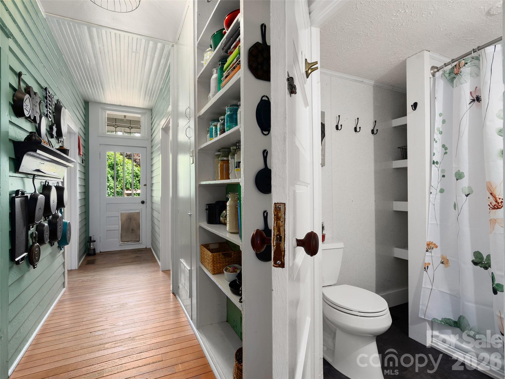 15 Craig Circle — Asheville
