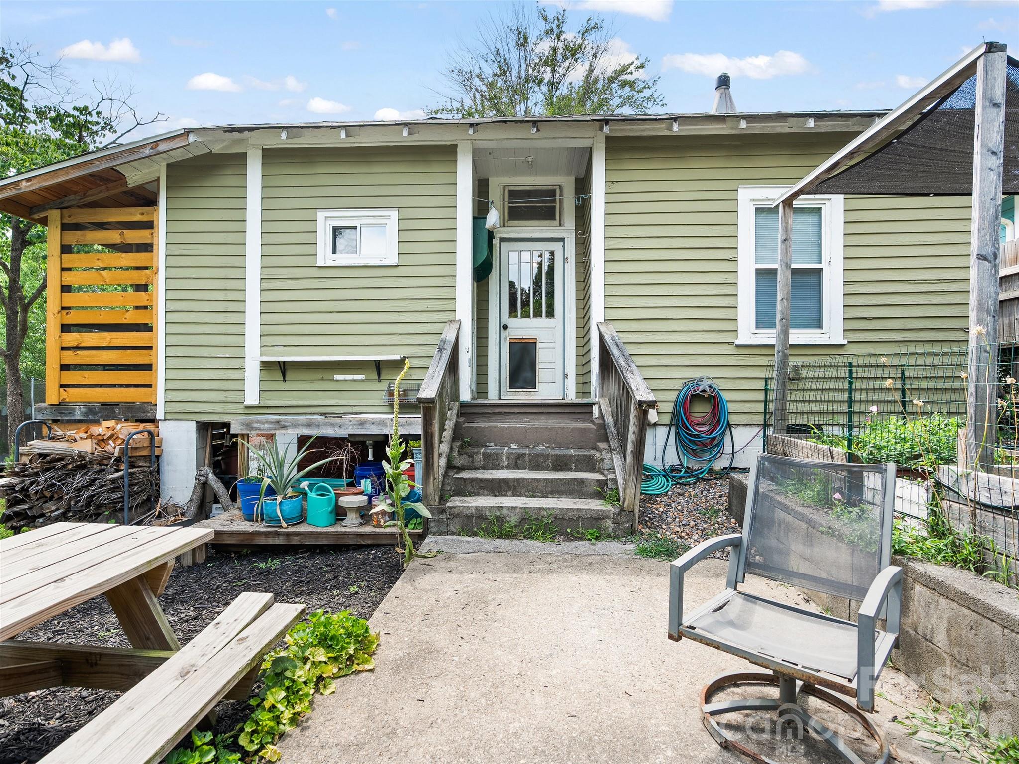 15 Craig Circle — Asheville