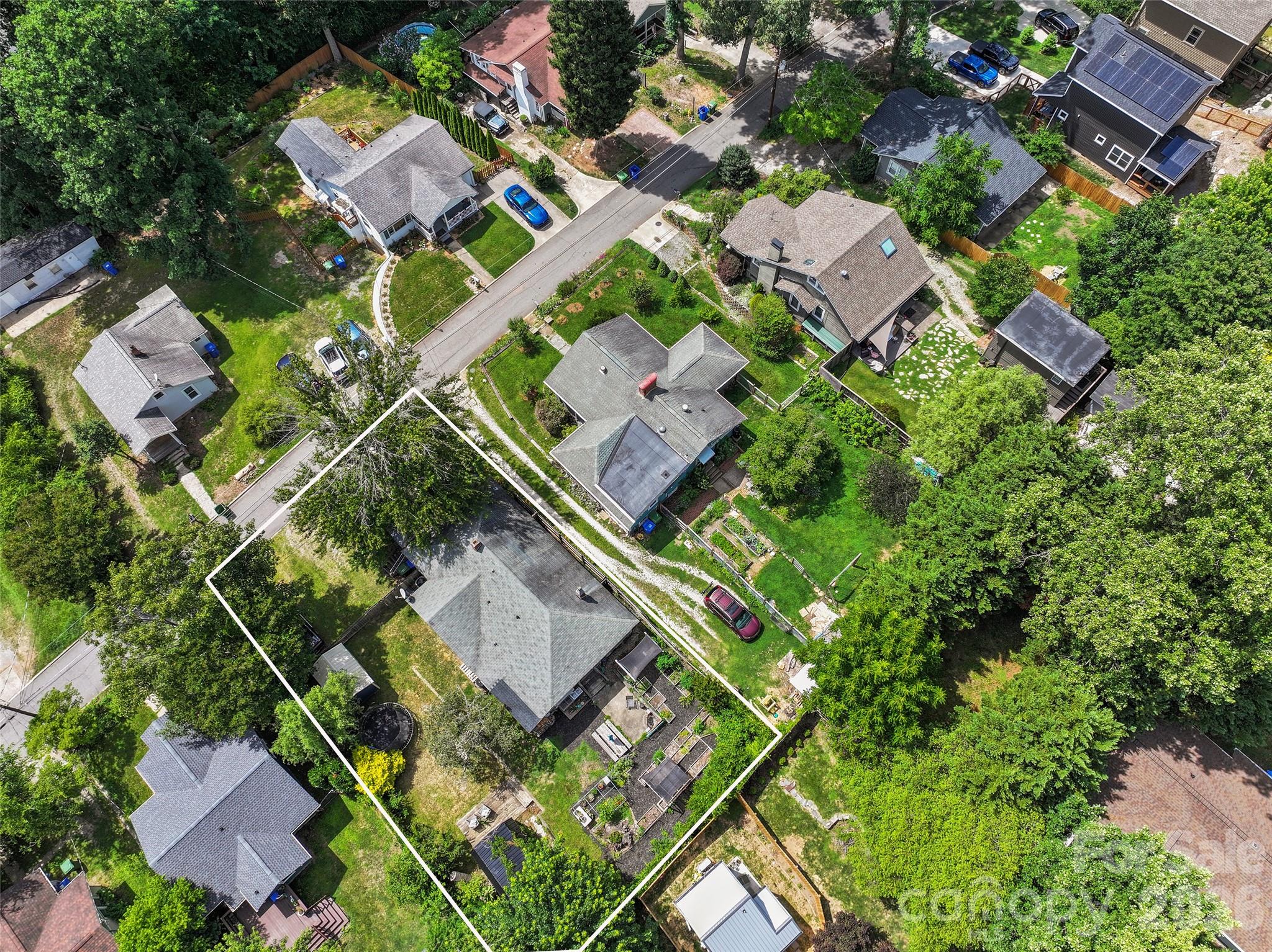 15 Craig Circle — Asheville