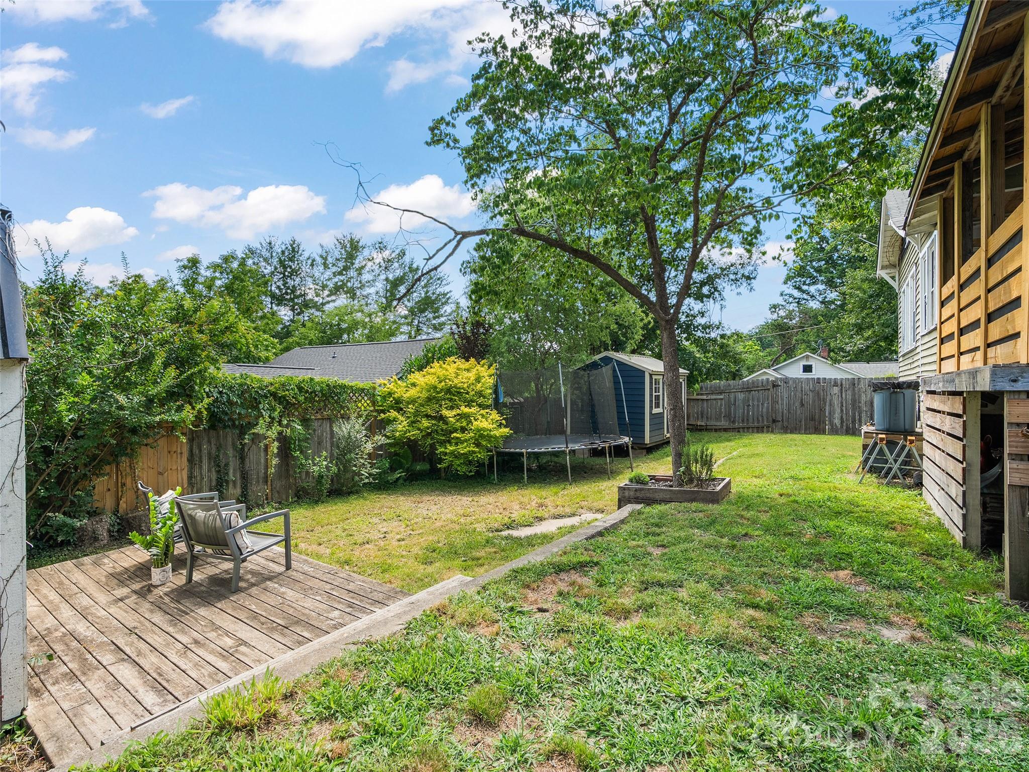 15 Craig Circle — Asheville
