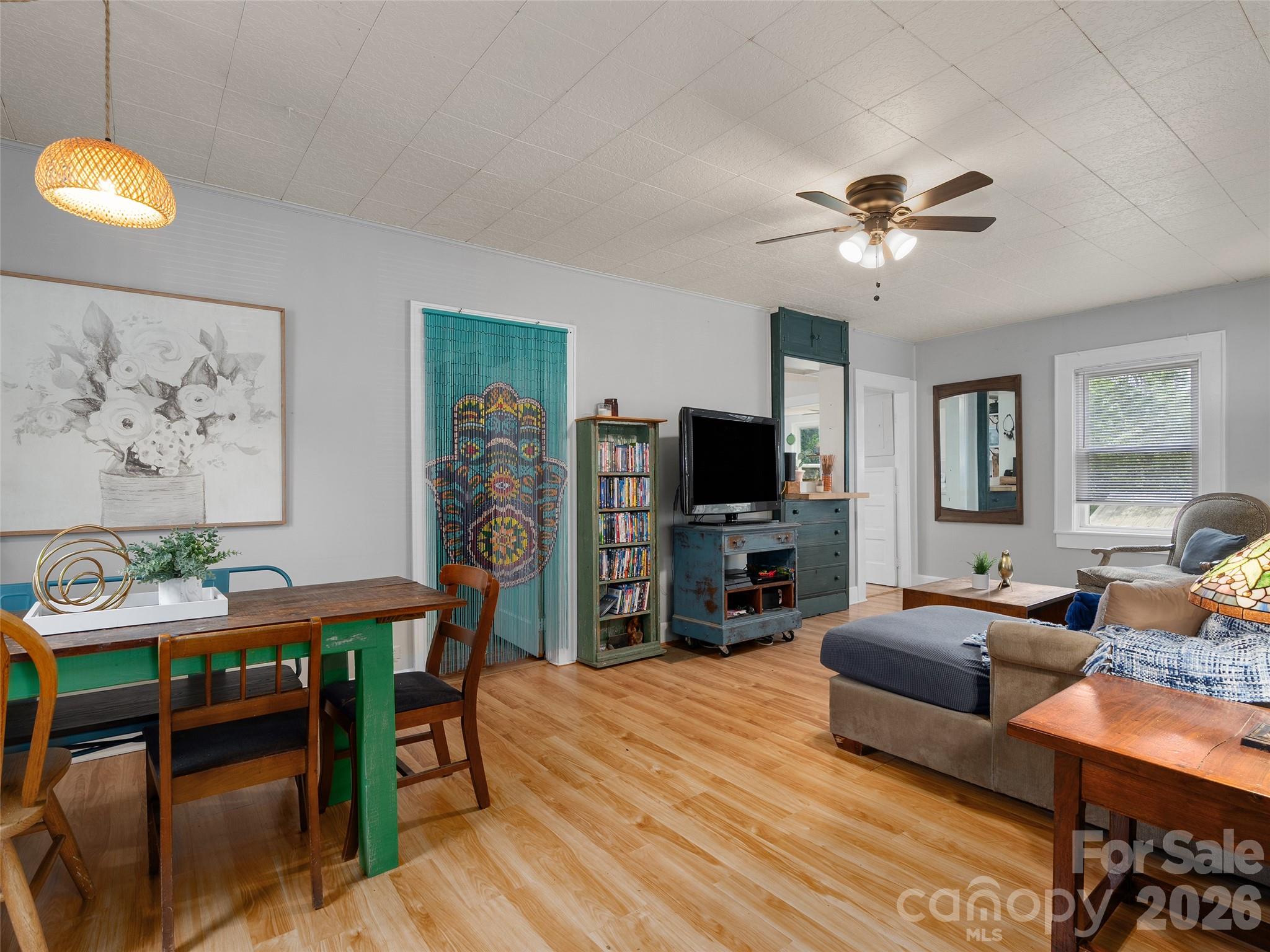 15 Craig Circle — Asheville