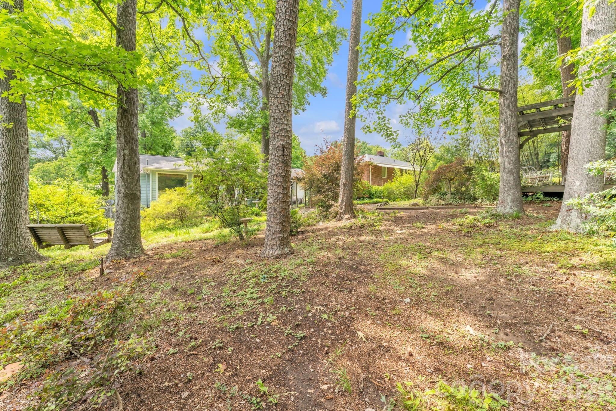 105 Azalea Court — Greenville