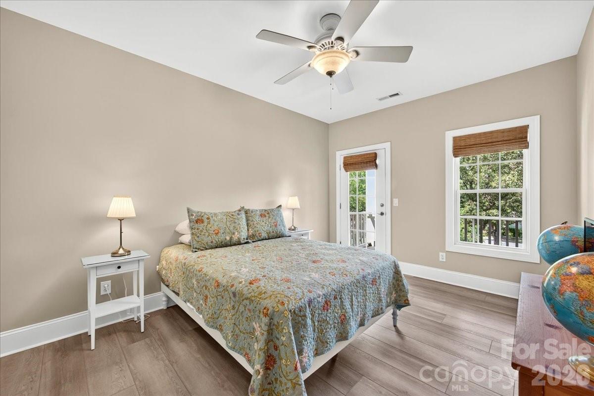 242 S Faulkner Way — Davidson