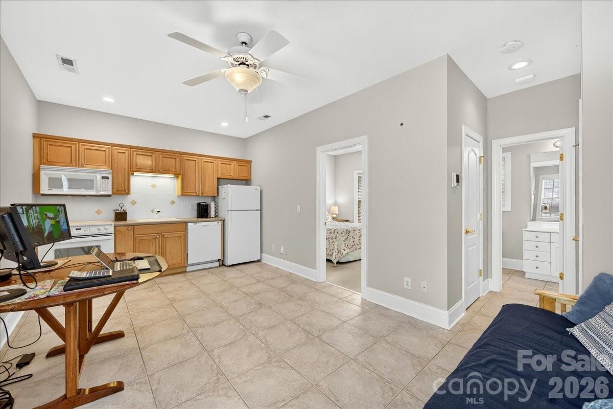 242 S Faulkner Way — Davidson