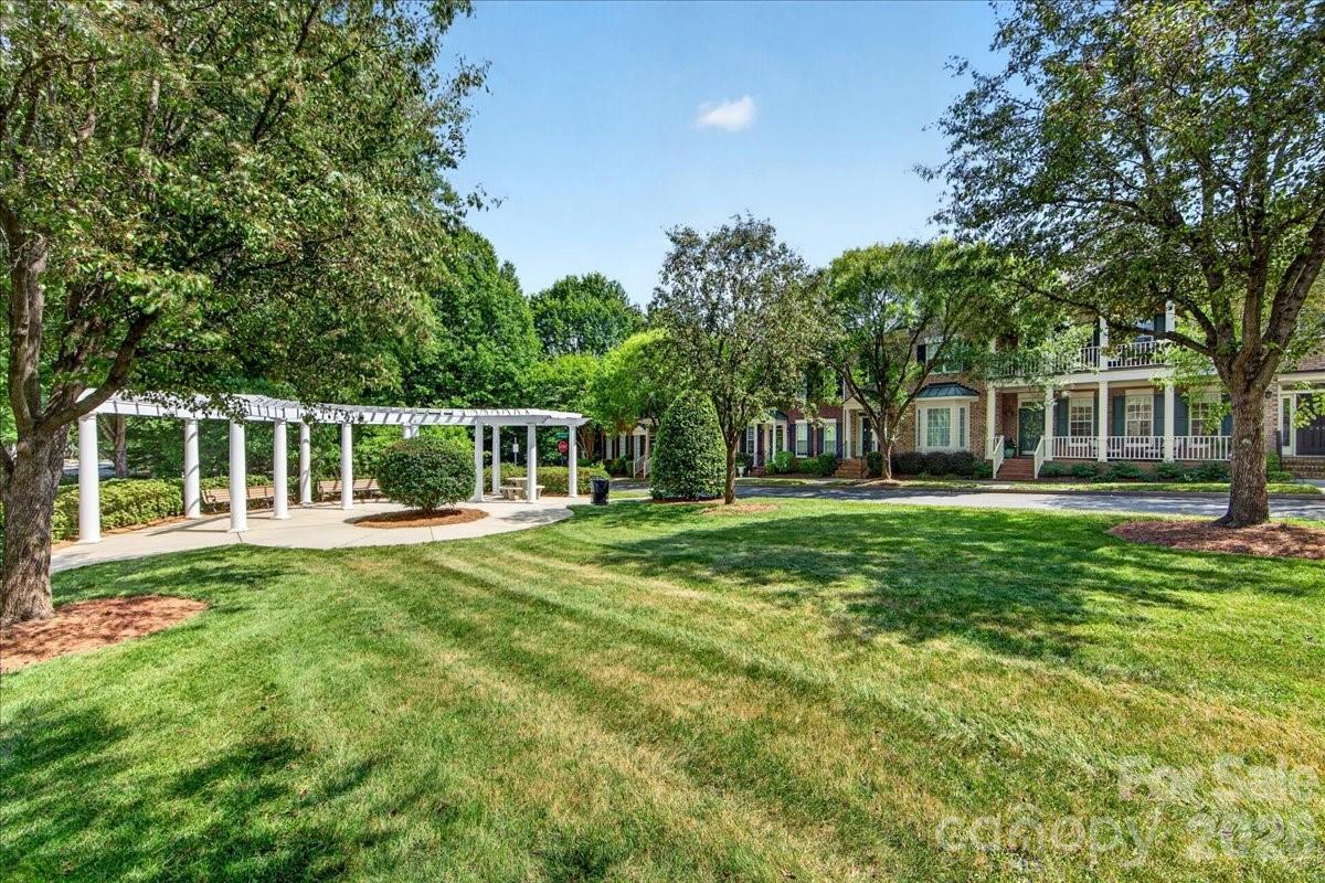 242 S Faulkner Way — Davidson