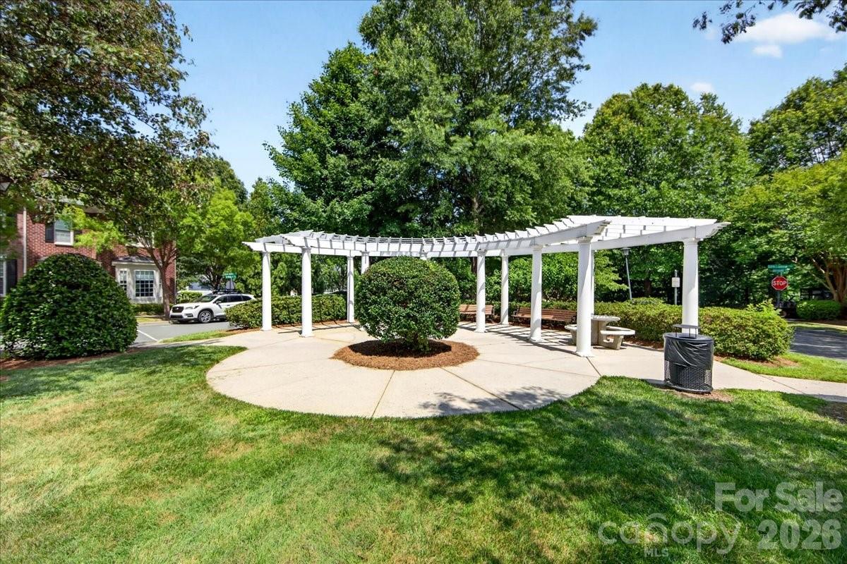 242 S Faulkner Way — Davidson