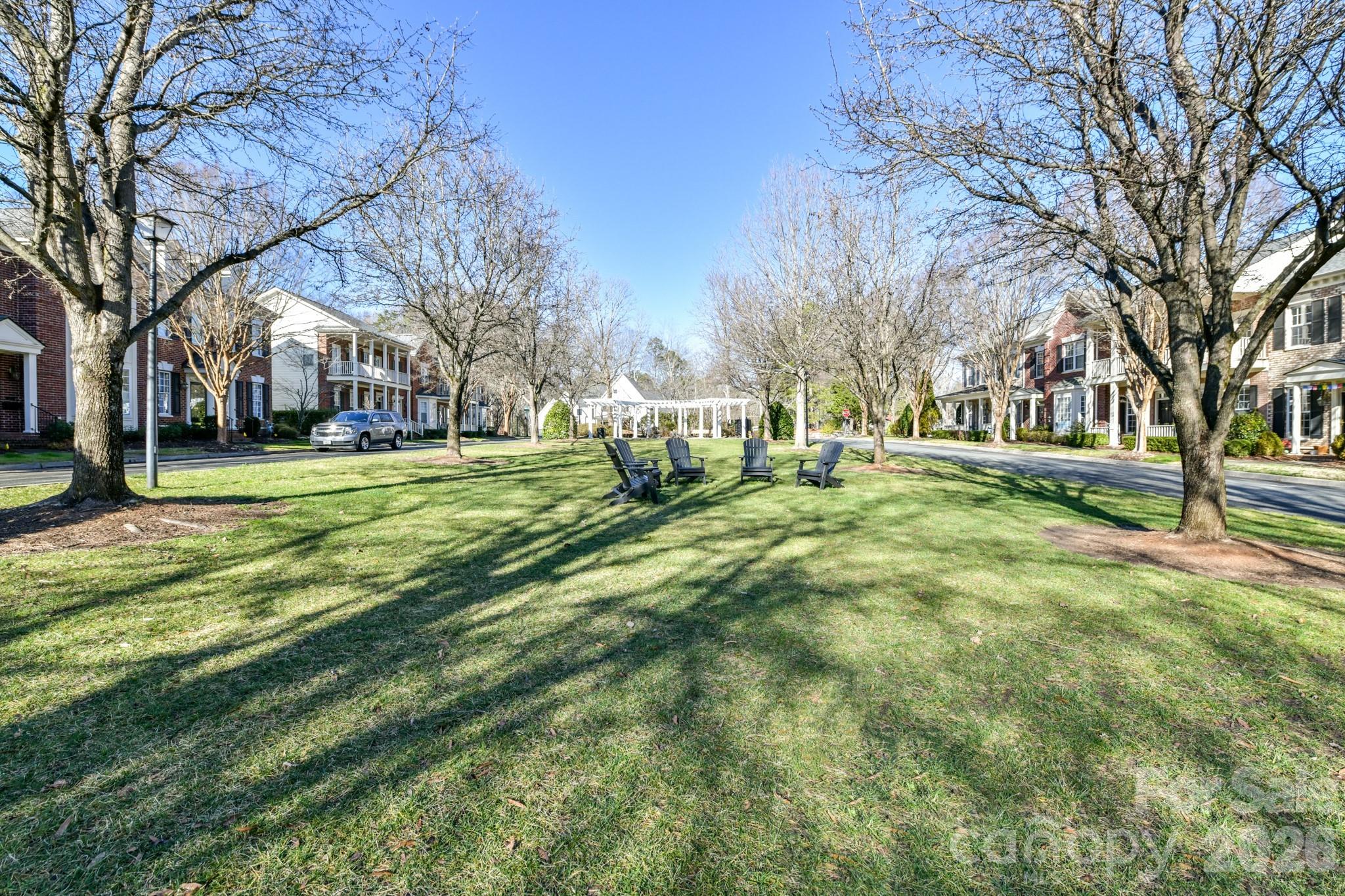 242 S Faulkner Way — Davidson