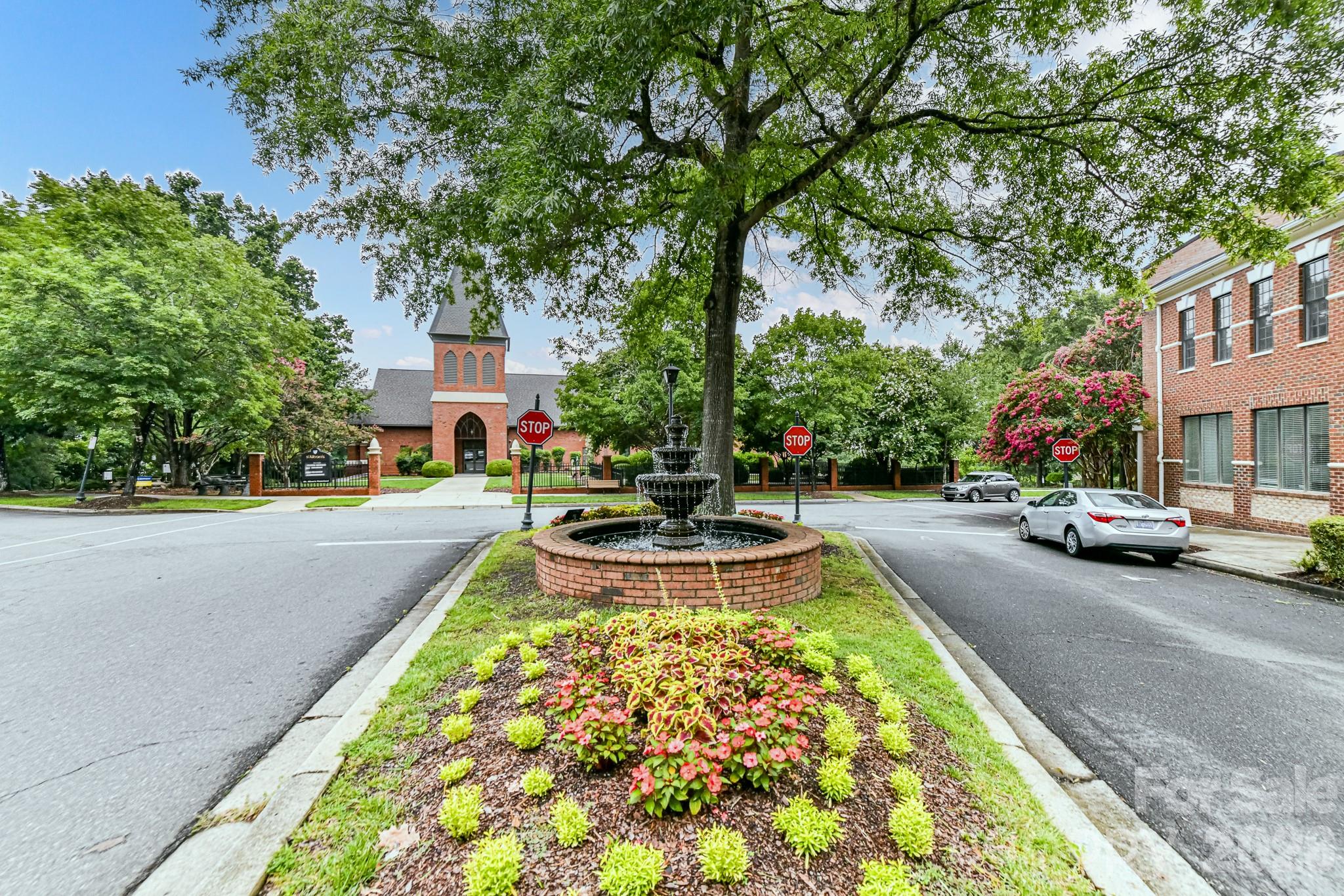 242 S Faulkner Way — Davidson
