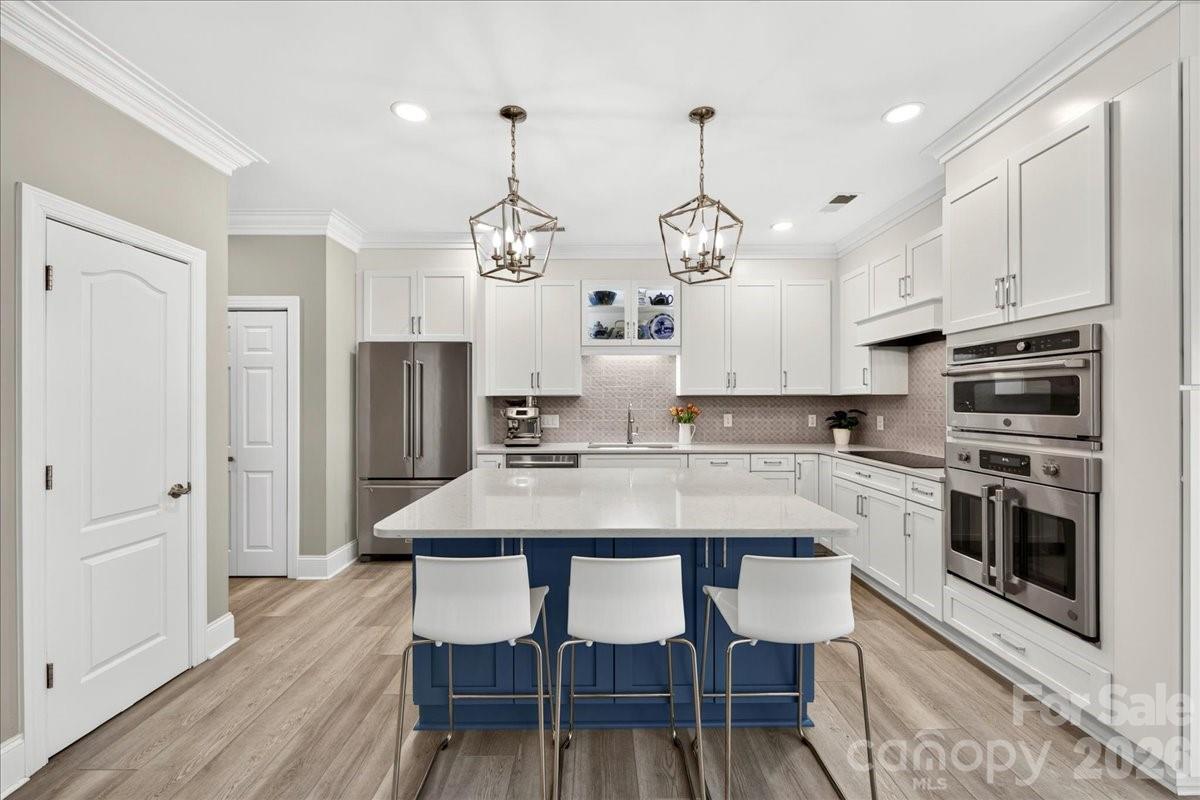 242 S Faulkner Way — Davidson