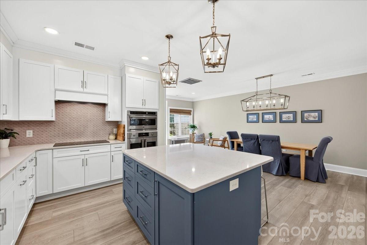 242 S Faulkner Way — Davidson