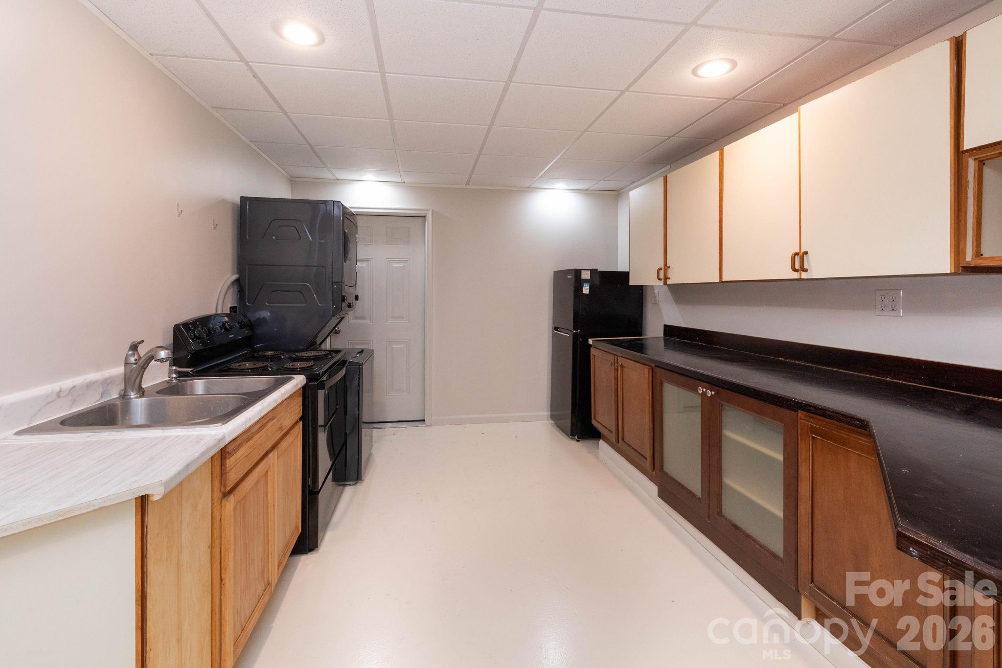 41 Kennedy Road — Weaverville